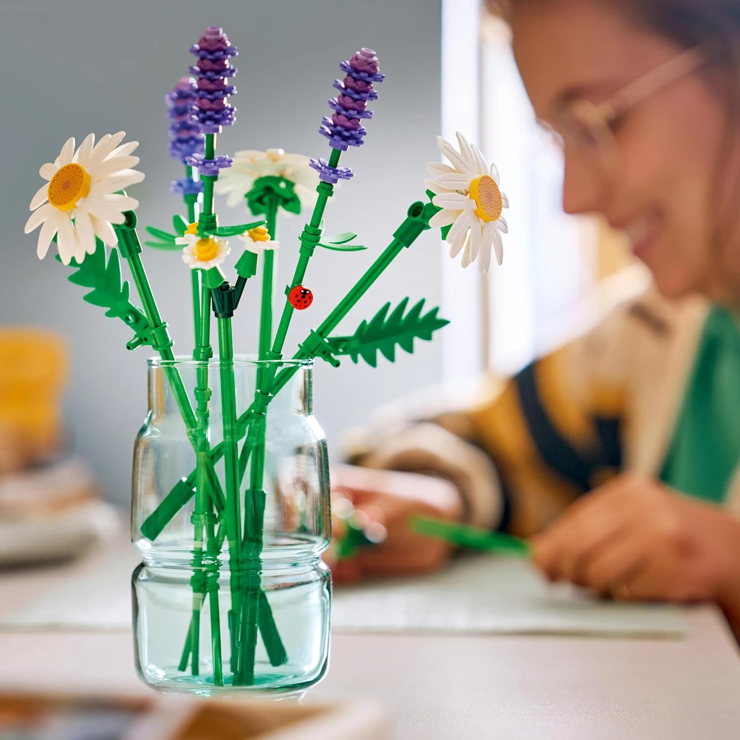 Конструктор LEGO Botanicals Маргаритки 133 дет. - фото 8