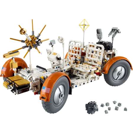 Конструктор LEGO Technic Лунный вездеход NASA Apollo блочный