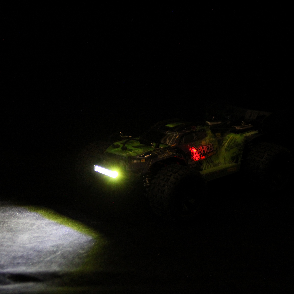 Автомобиль РУ Veld Co 1:18 - фото 33