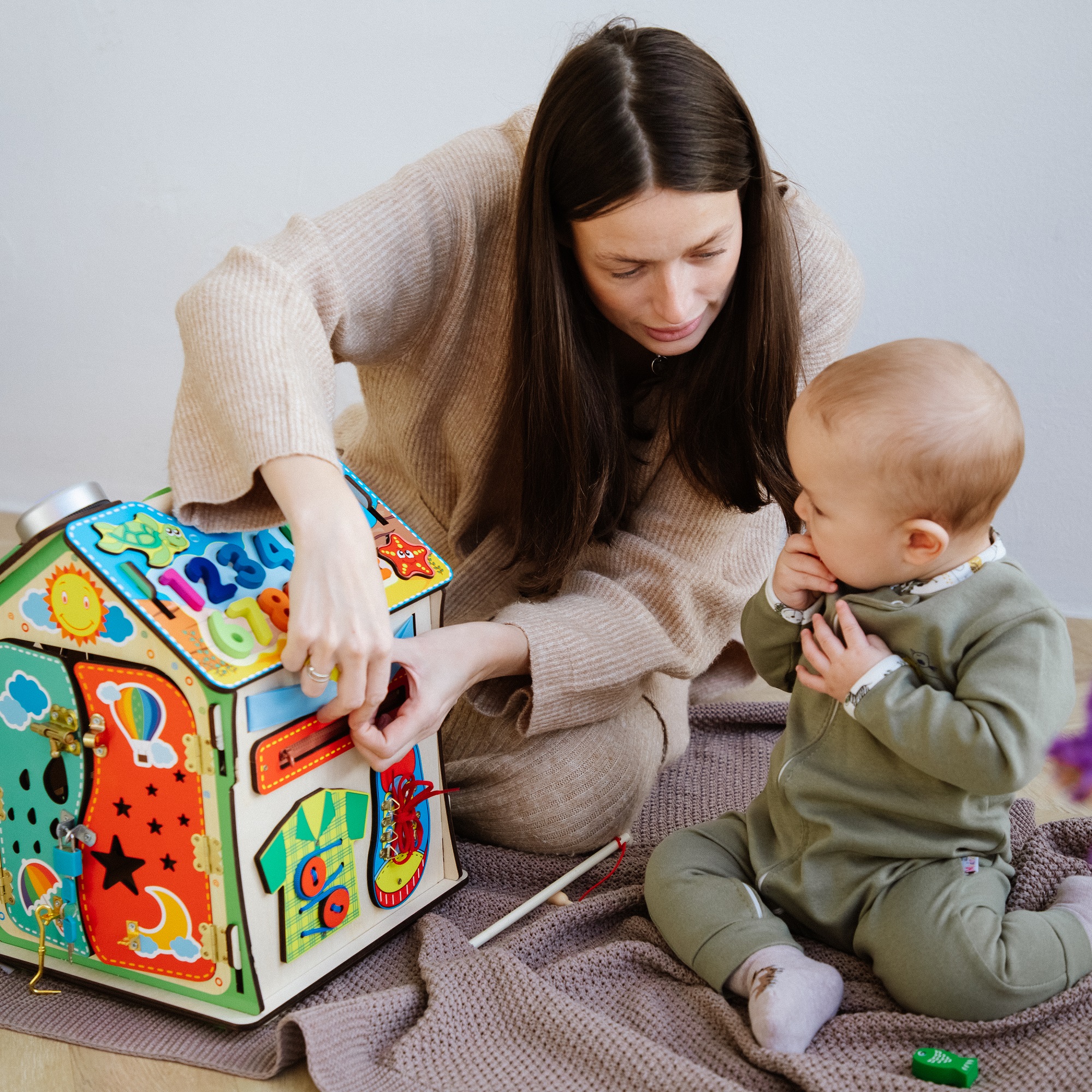 Игрушка Alatoys бизиборд центр 14в1 в ассортименте - фото 13