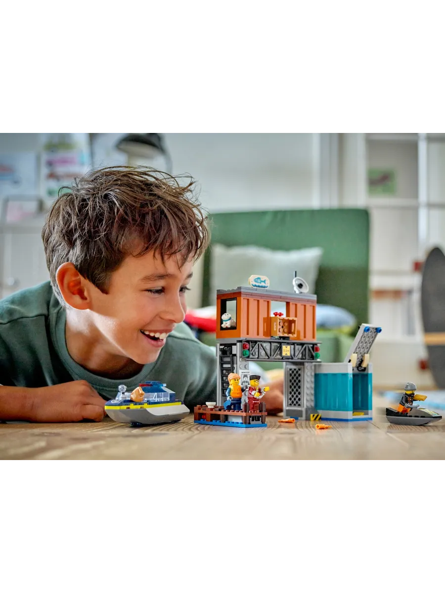 Конструктор LEGO City 311 дет. - фото 6