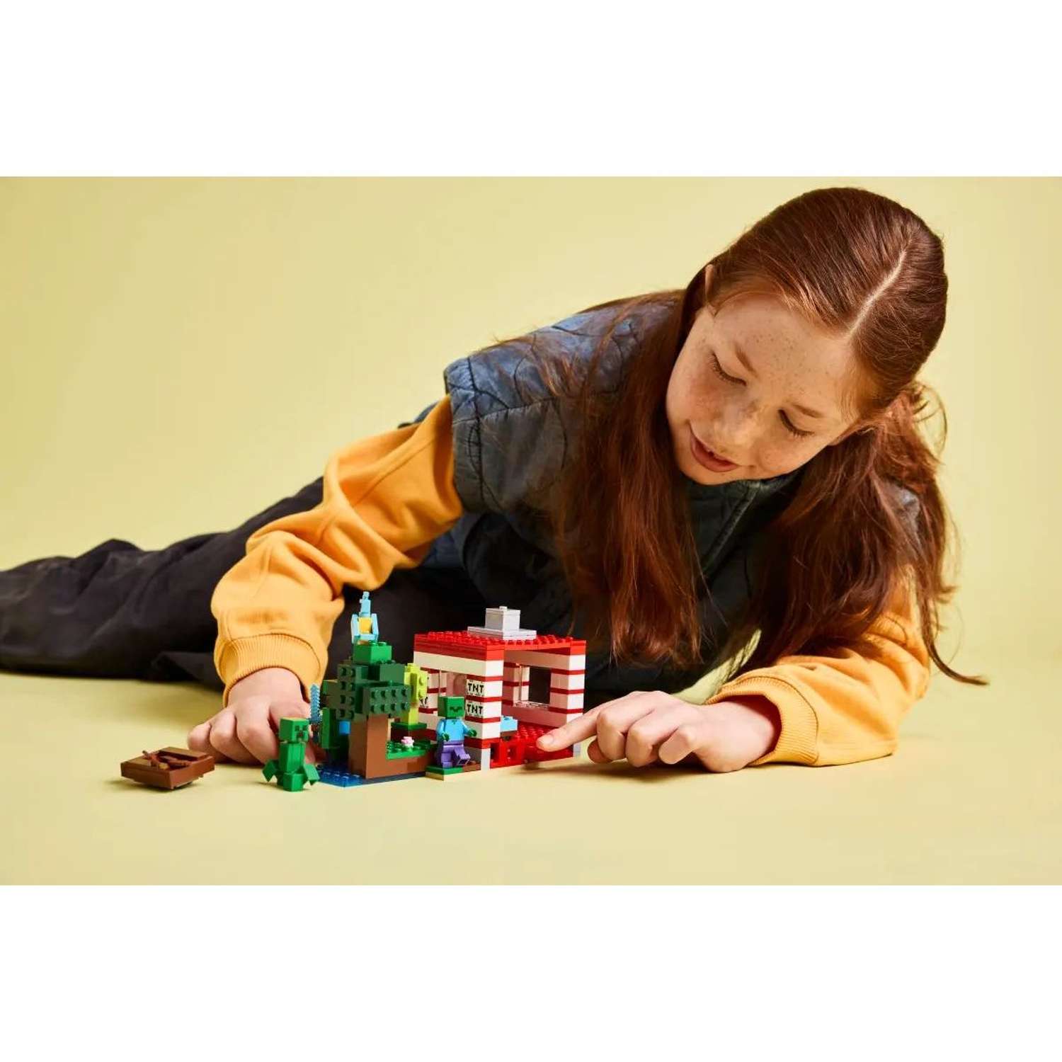Конструктор LEGO Minecraft Дом в джунглях ТНТ 287 дет. - фото 9