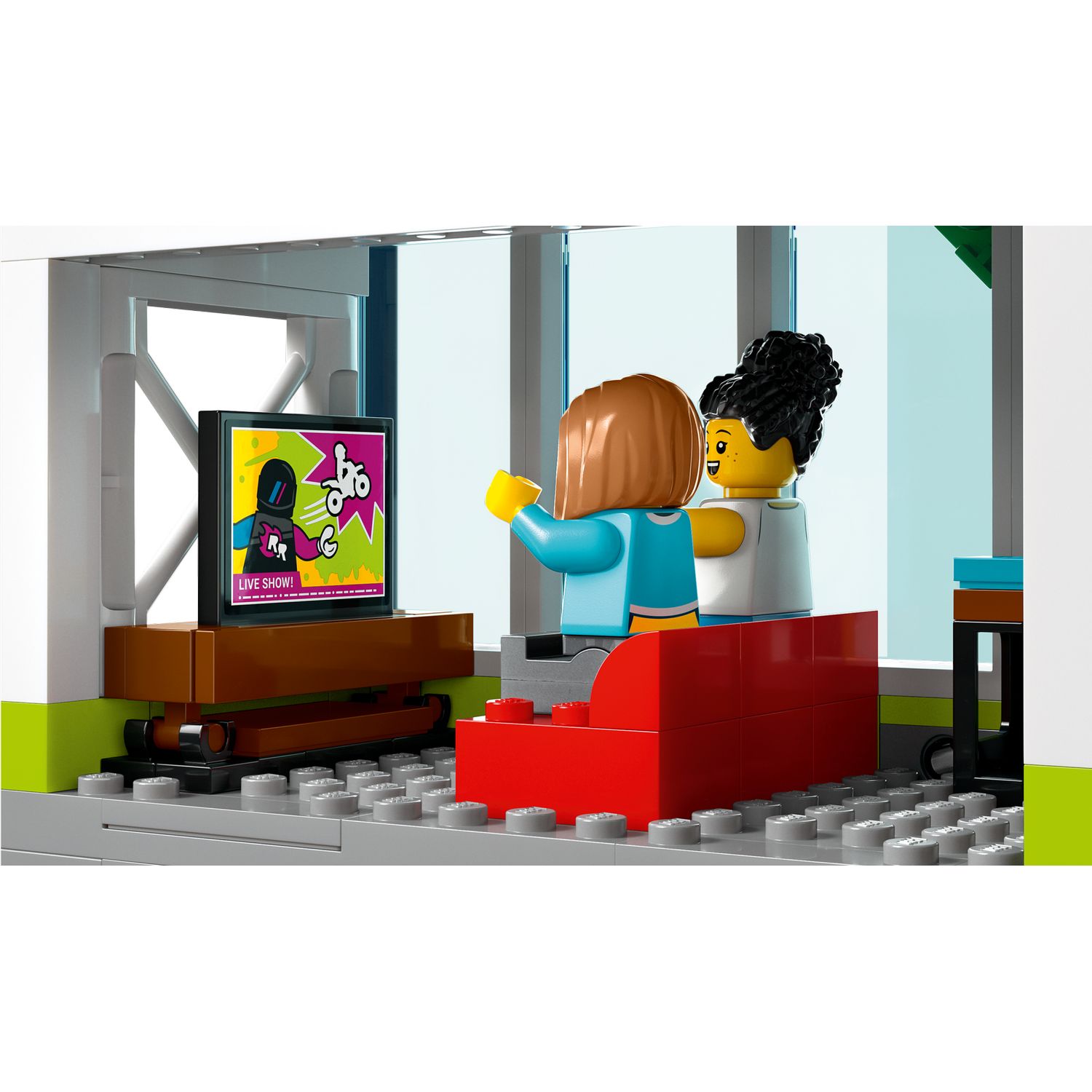Конструктор LEGO City Apartment Building 688 дет. - фото 6