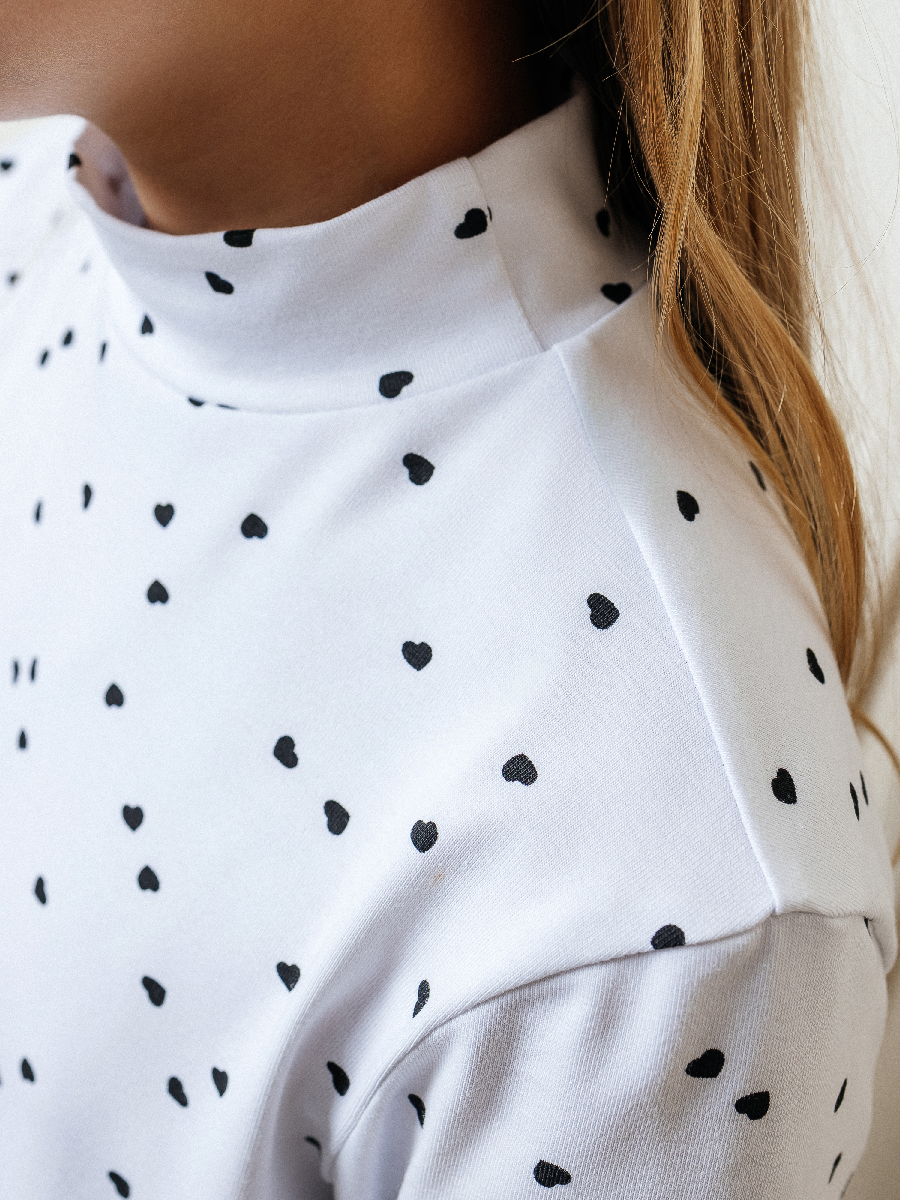 Водолазка Селтекс Ю_ДК68 белый/сердечки мини черный - фото 13