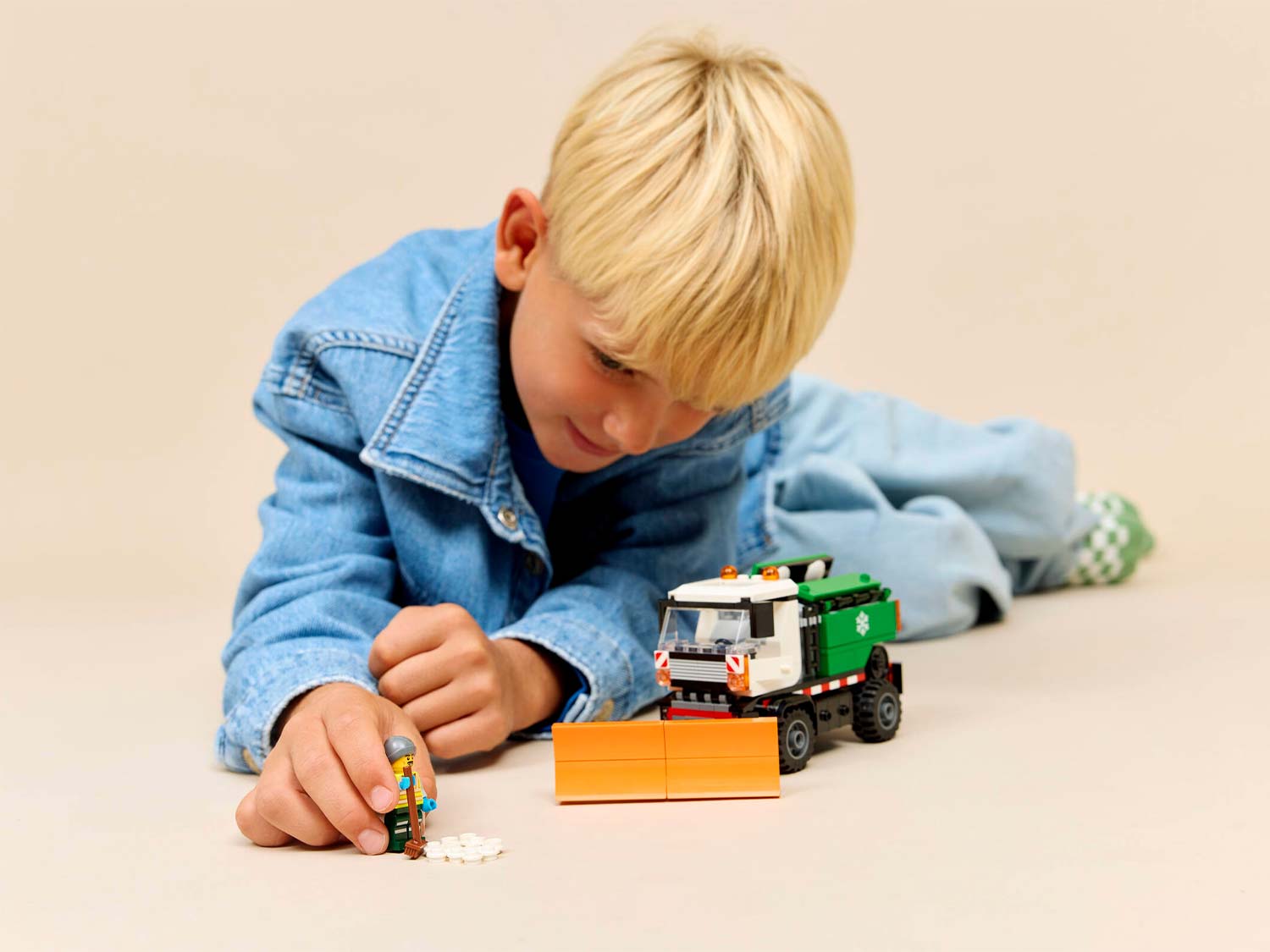 Конструктор LEGO City Снегоуборочная машина 60490 263 дет. - фото 8