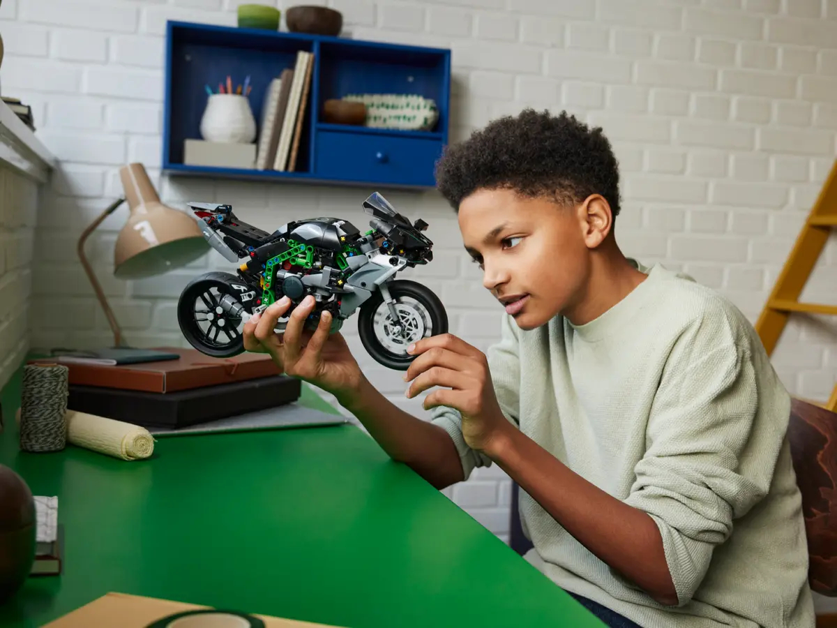 Конструктор LEGO Technic Kawasaki Ninja - фото 8