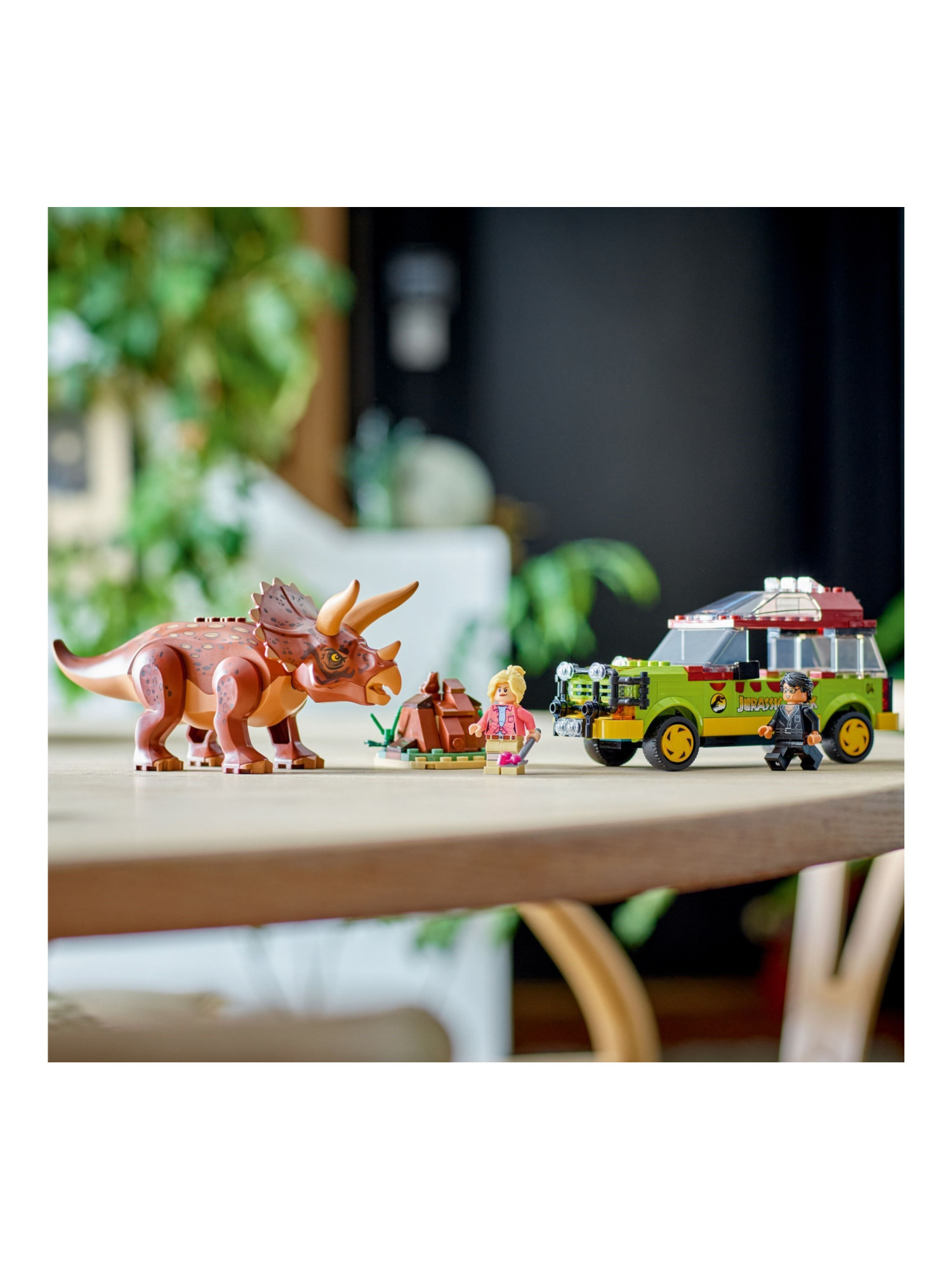 Конструктор LEGO Jurassic World Поиски трицератопса 281 дет. - фото 7