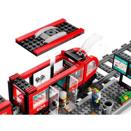Конструктор LEGO City Трамвай и остановка 811 дет.