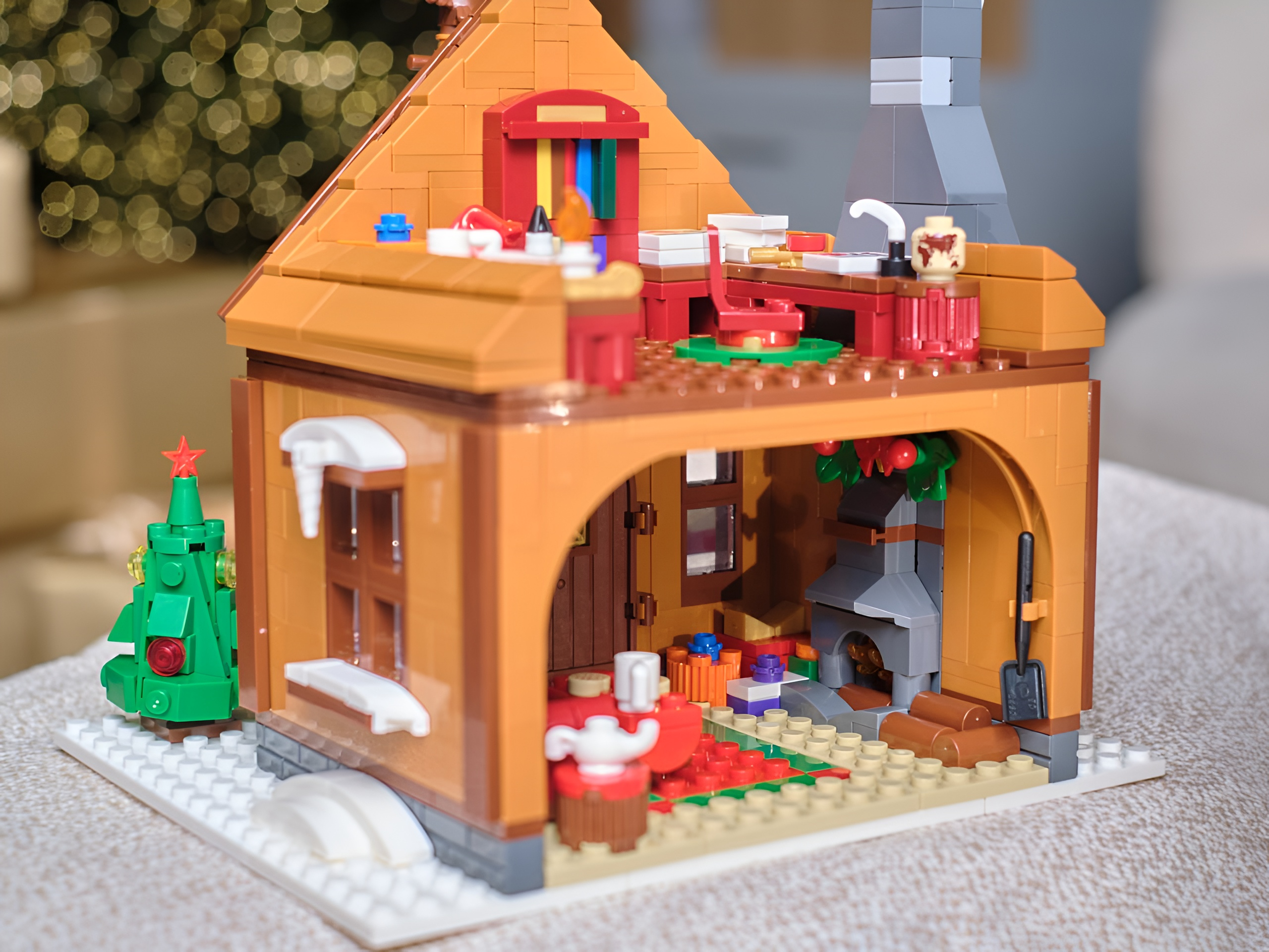 Конструктор brick labs Дом Деда Мороза 923 дет. - фото 7