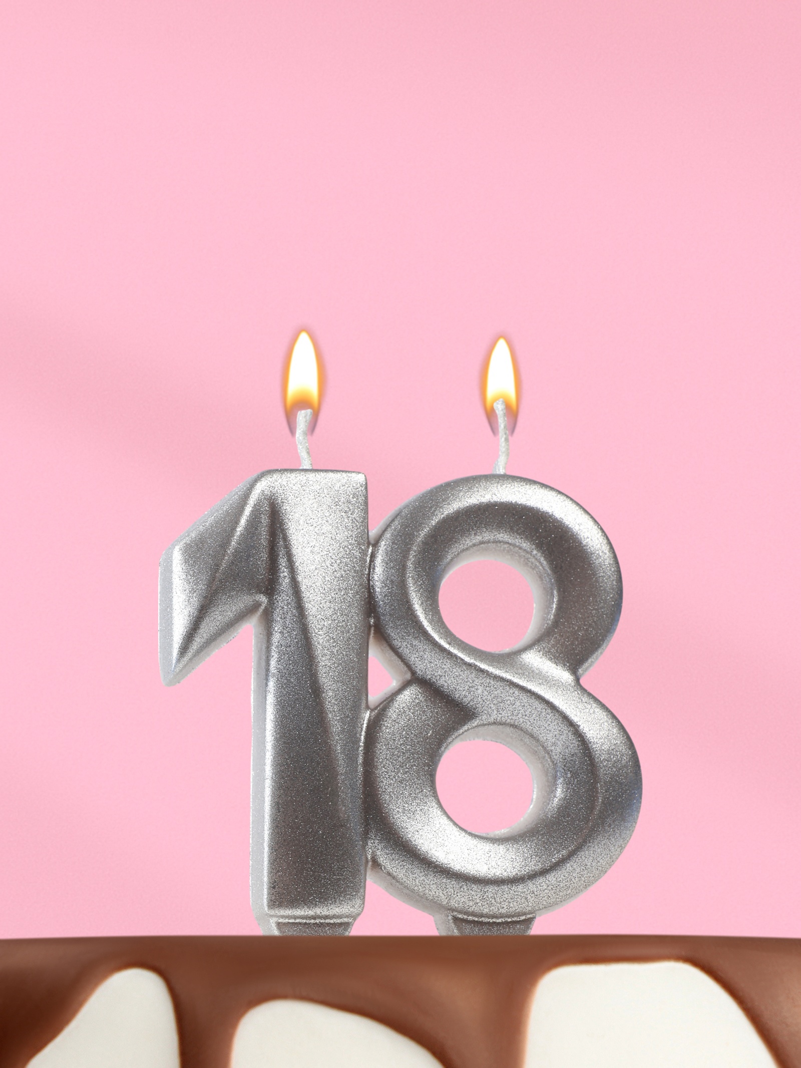 Свеча в торт Страна Карнавалия Грань цифра «18» серебро - фото 5