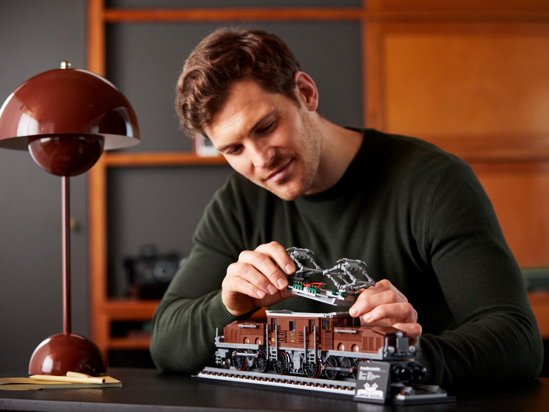 Конструктор LEGO 2354 дет. - фото 6