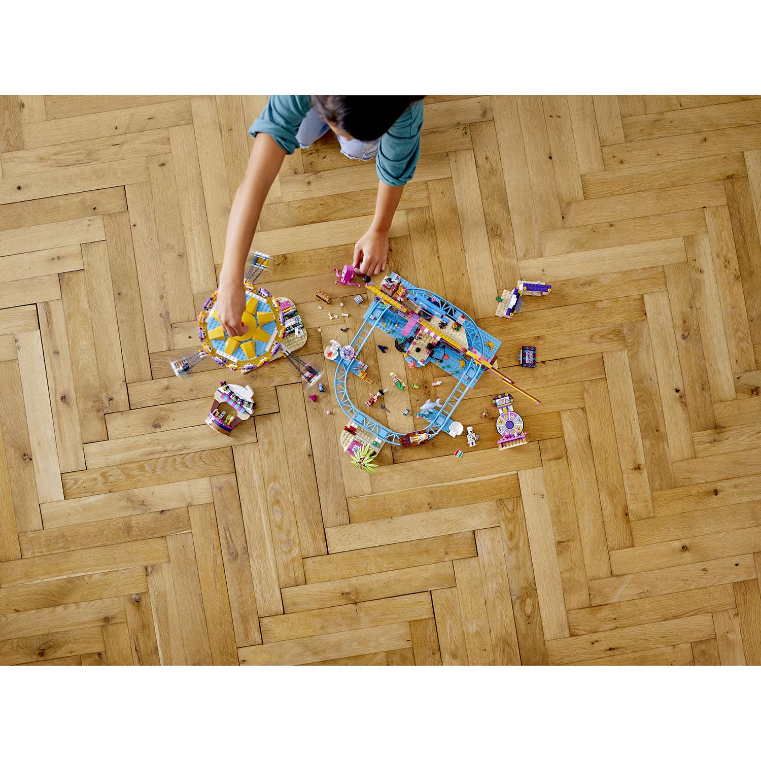 Конструктор LEGO Friends Прибрежный парк развлечений блочный - фото 4
