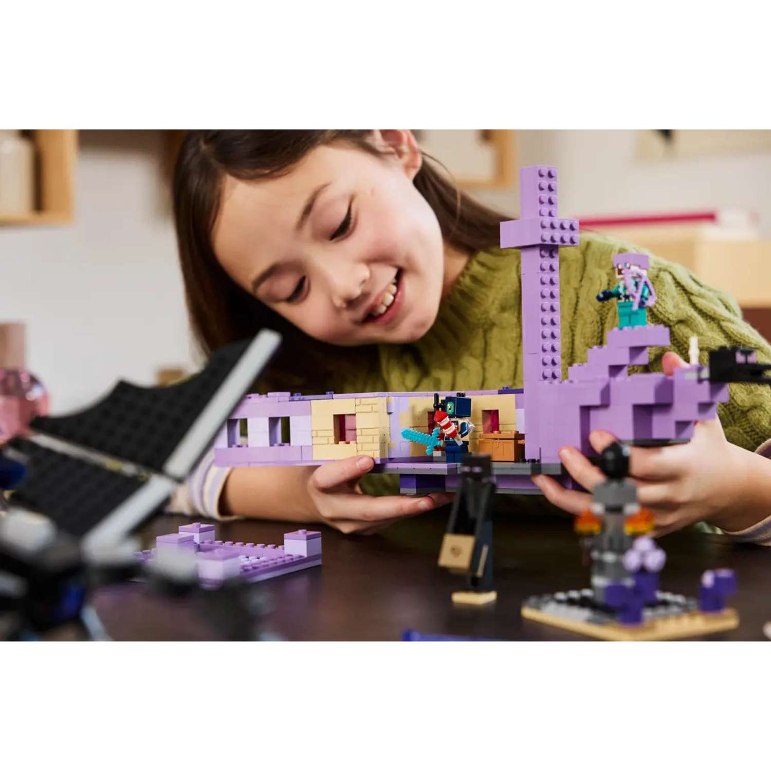 Конструктор LEGO Minecraft Дракон Эндера и Корабль 657 дет. - фото 12