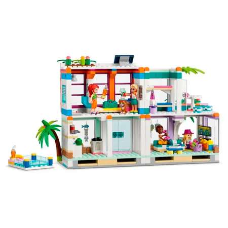 Конструктор LEGO Friends Пляжный дом для отдыха 686 дет.