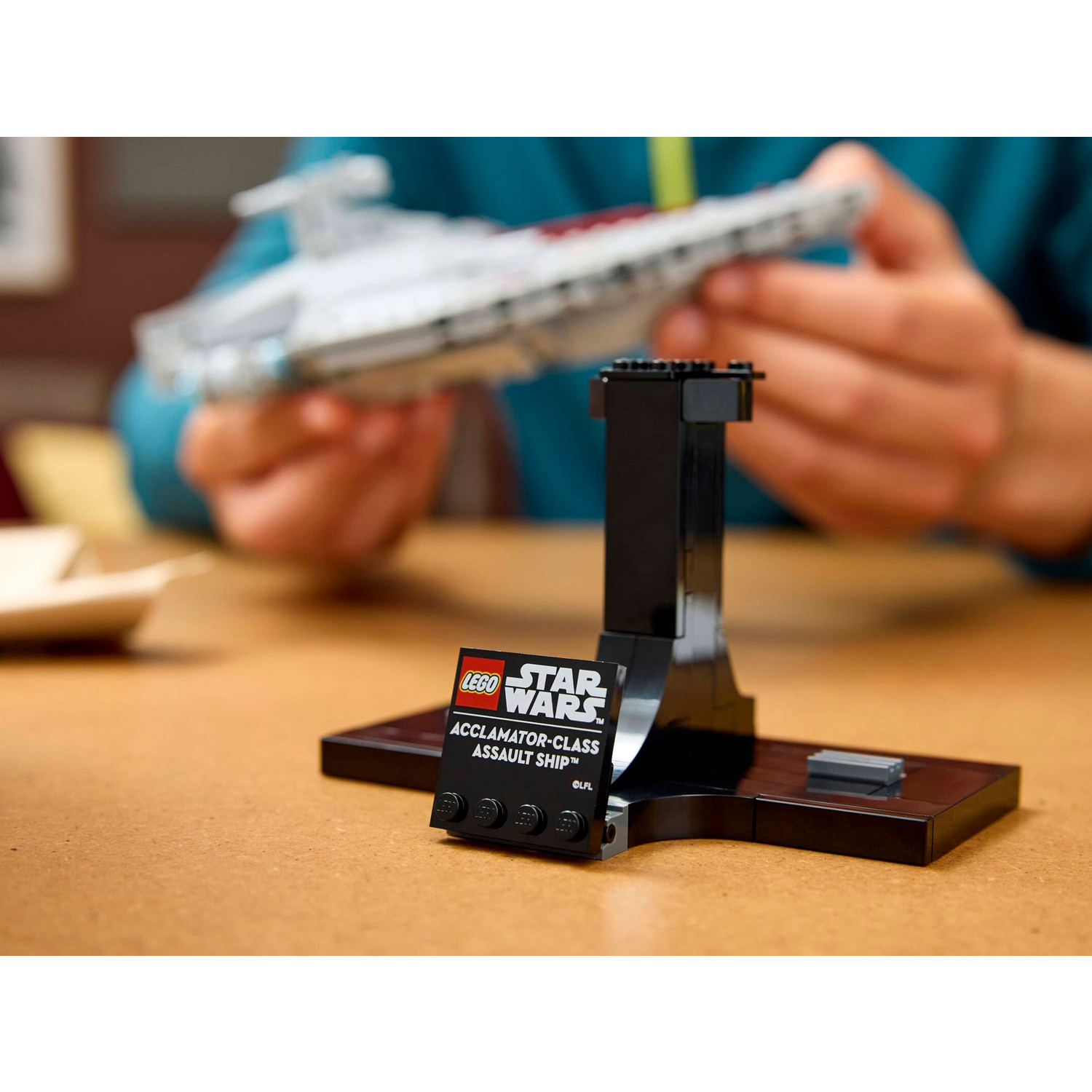 Конструктор LEGO Star Wars Штурмовой корабль Аккламатор 450 дет. - фото 10