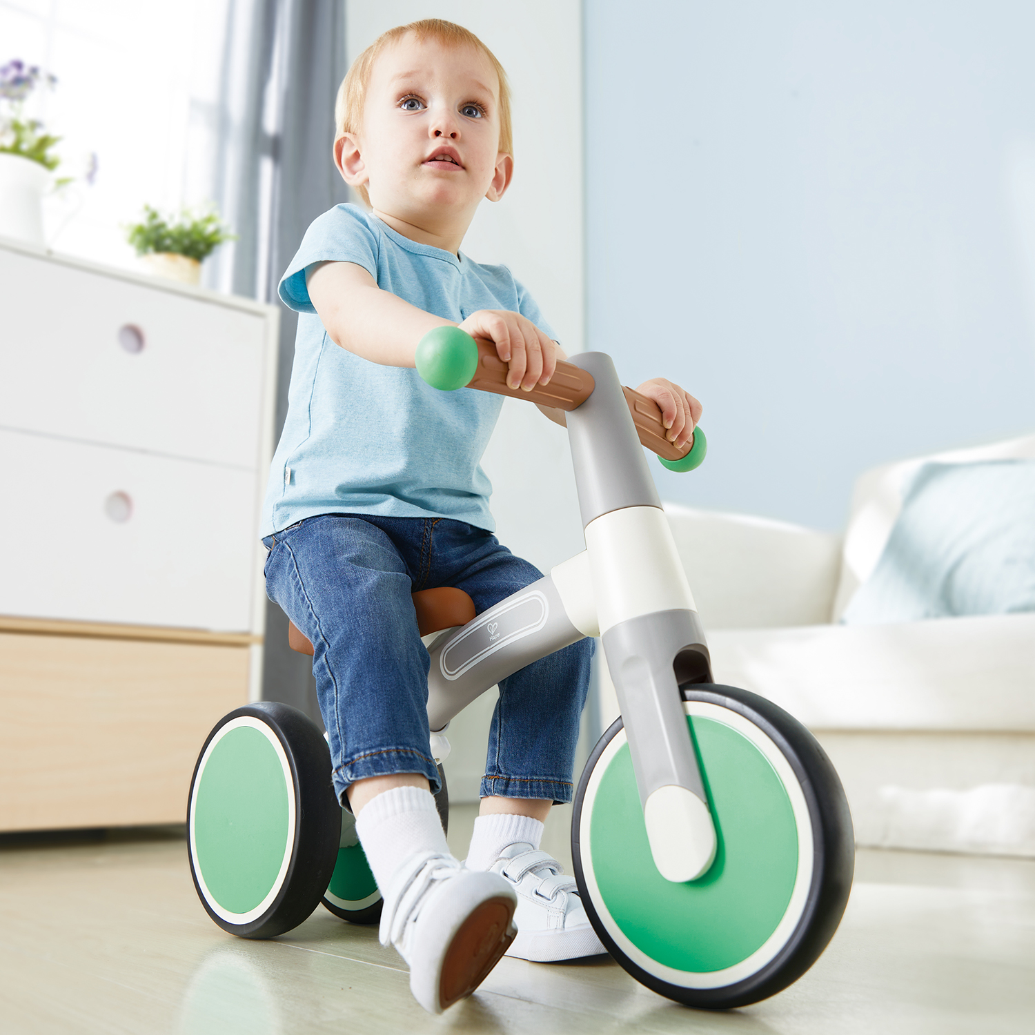 Трехколесный беговел Hape - фото 3