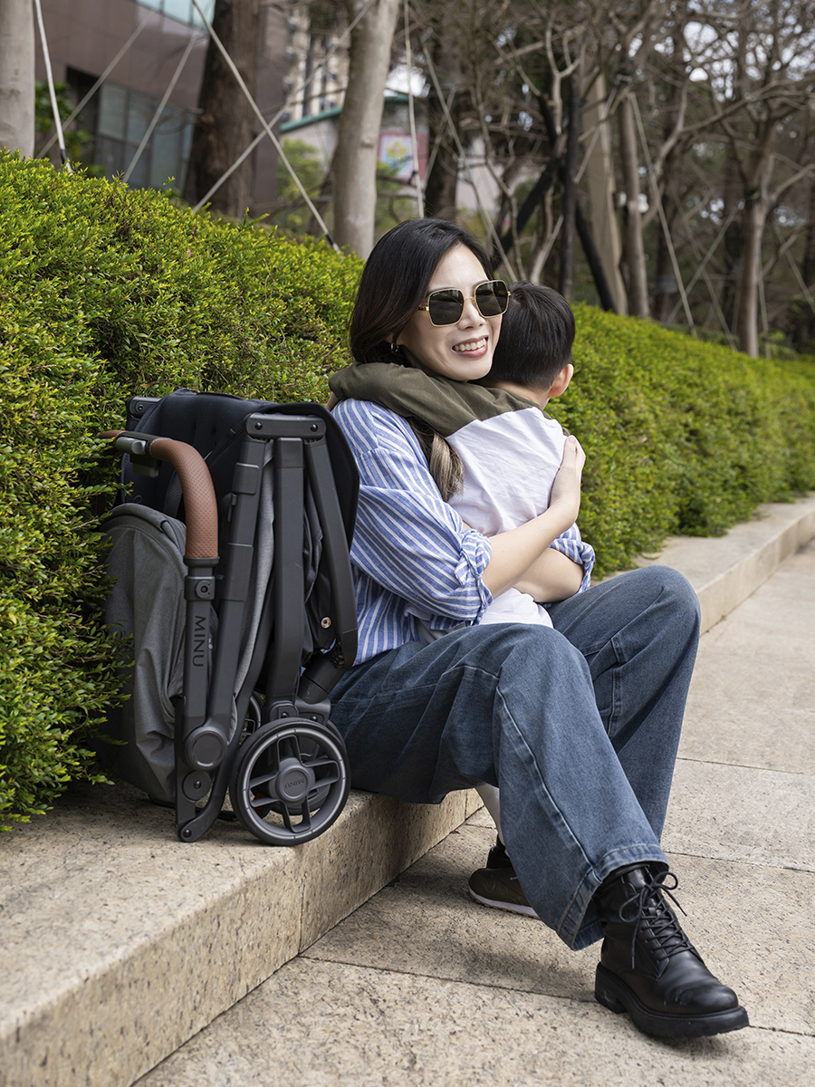 Коляска прогулочная UPPAbaby Minu V3 серый - фото 18