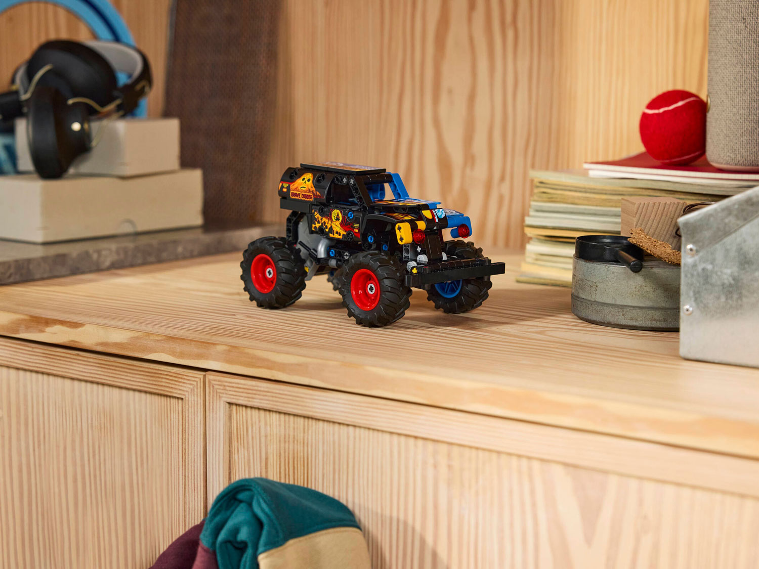 Конструктор LEGO Technic Monster Jam 263 дет. - фото 9