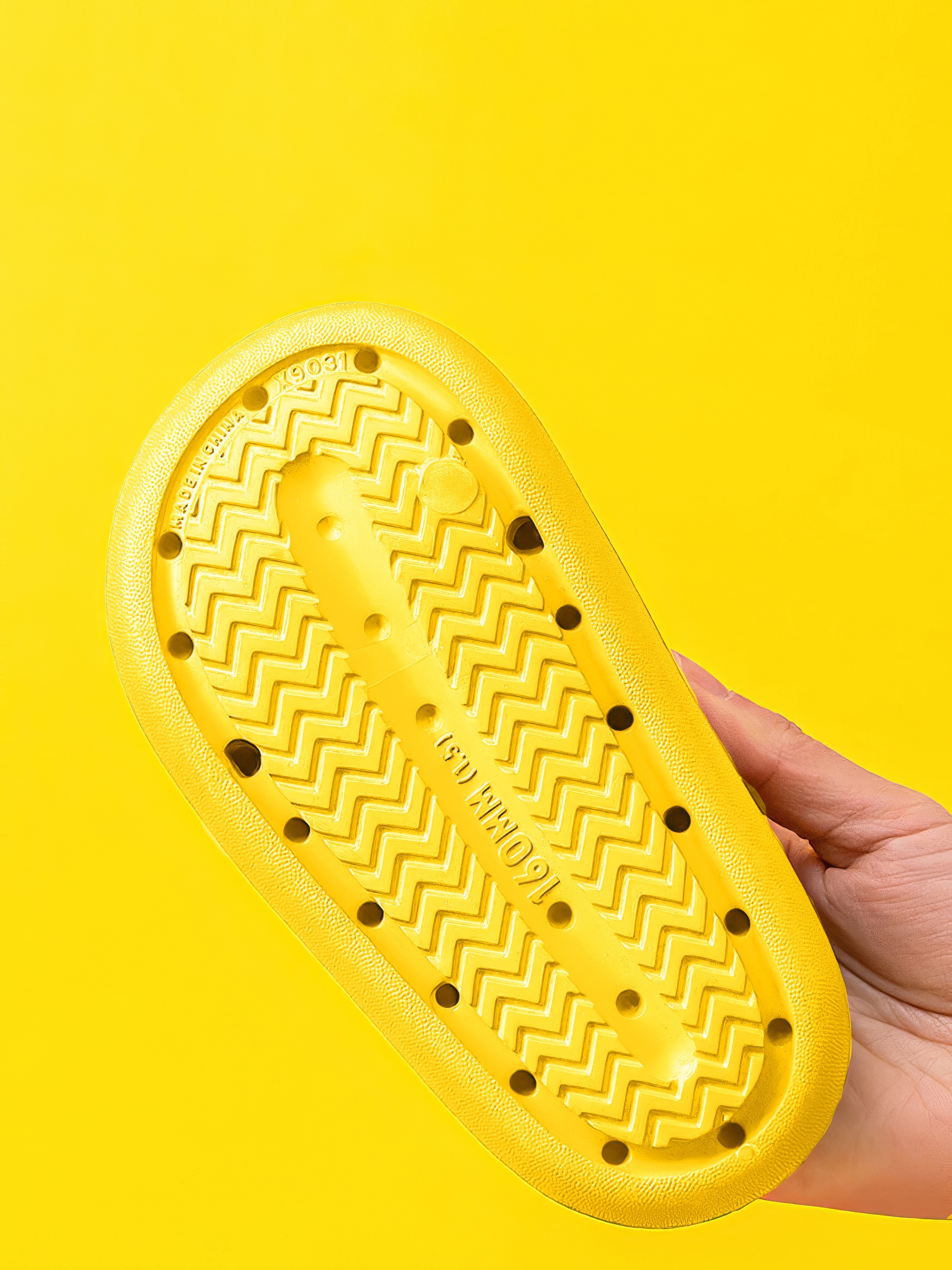 Шлепанцы Cheerful Mario CHM-CC-1204/4-yellow - фото 8