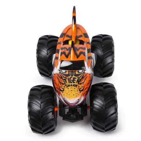 Автомобиль Hot Wheels 1:24