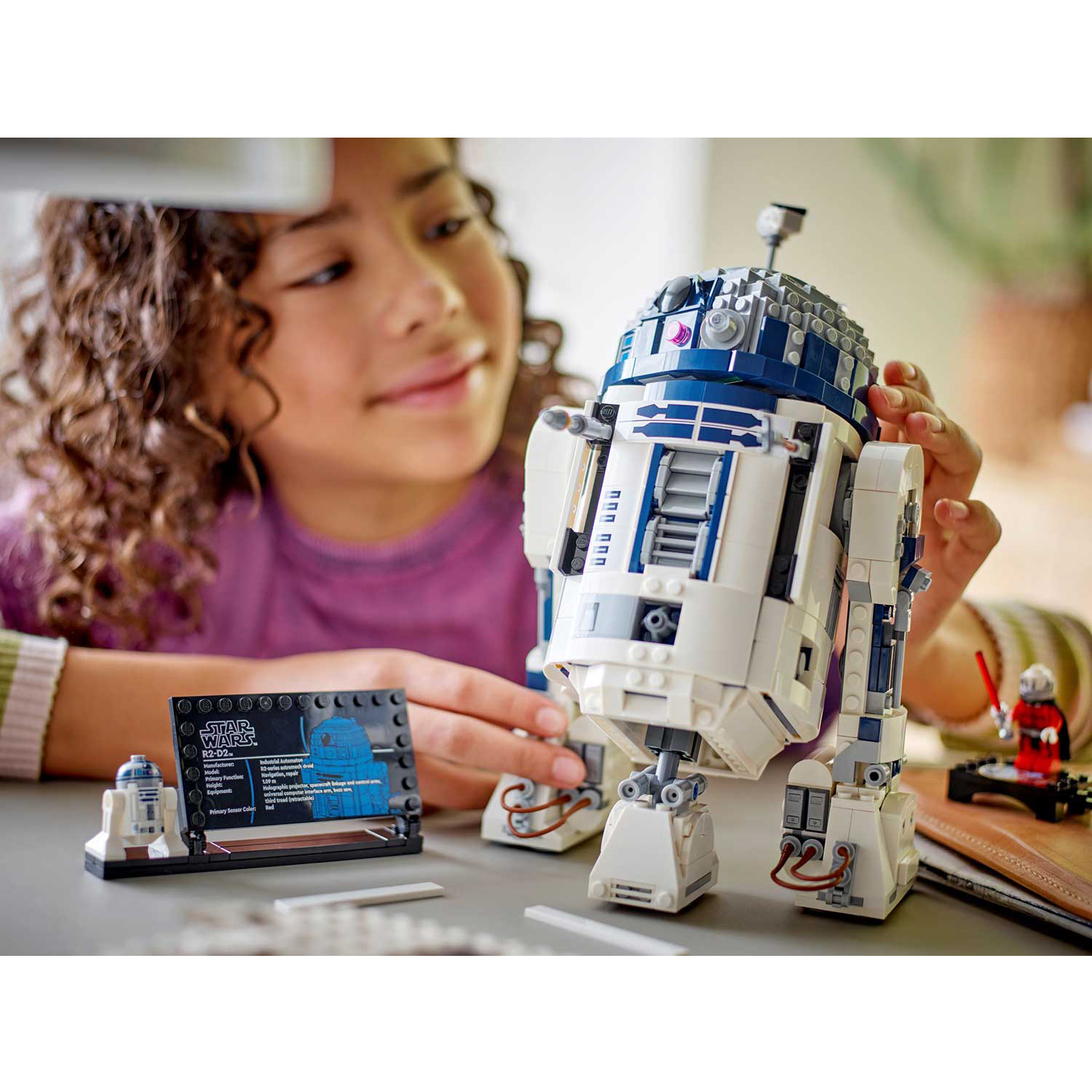 Конструктор LEGO Star Wars Дроид R2-D2 1050 дет. - фото 10