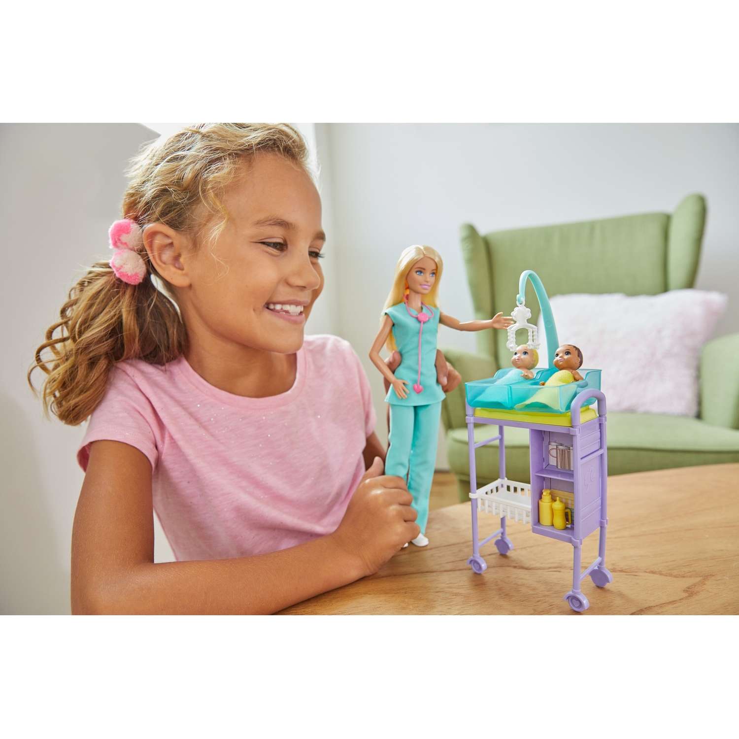 Кукла модельная Barbie DHB63 - фото 9