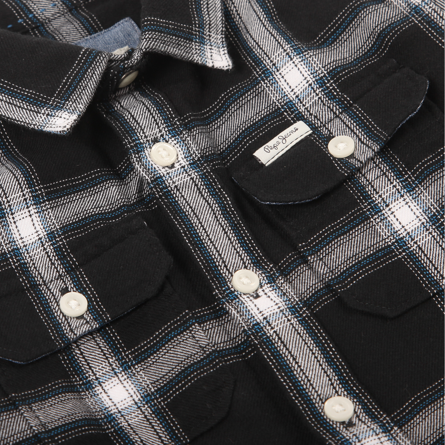 Рубашка Pepe Jeans London цвет черный страна производства Бангладеш ⚡️ заказать за 5673 ₽ в интернет-магазине Детский мир. Размеры в наличии . Бесплатная доставка. Читайте отзывы, характеристики, смотрите 3 фото PB302133987 PB302133987 - фото 2