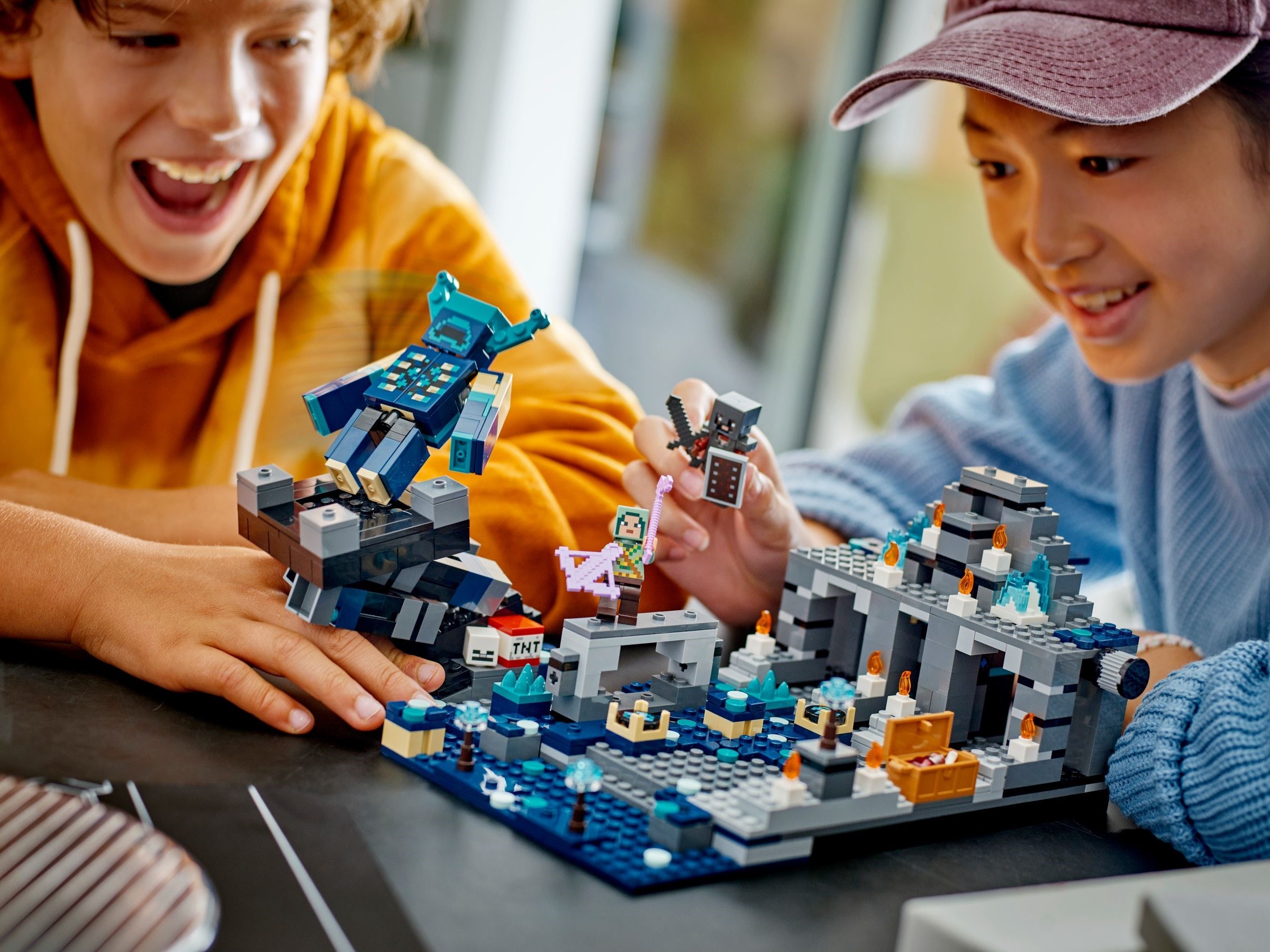Конструктор LEGO Minecraft 21246 584 дет. - фото 7
