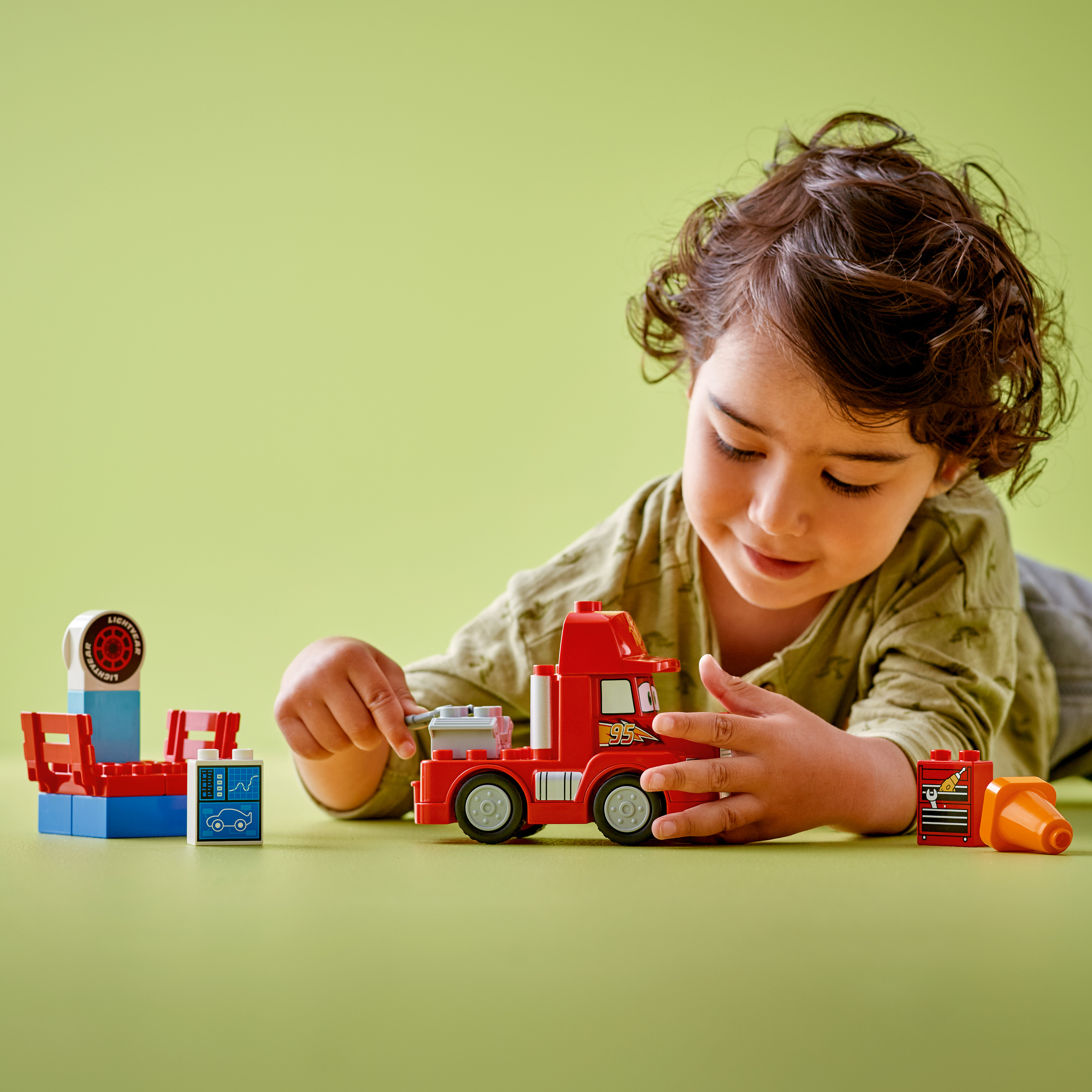 Конструктор LEGO DUPLO Disney Mack at the Race - фото 3