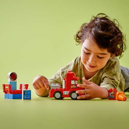 Конструктор LEGO DUPLO Disney Mack at the Race блочный