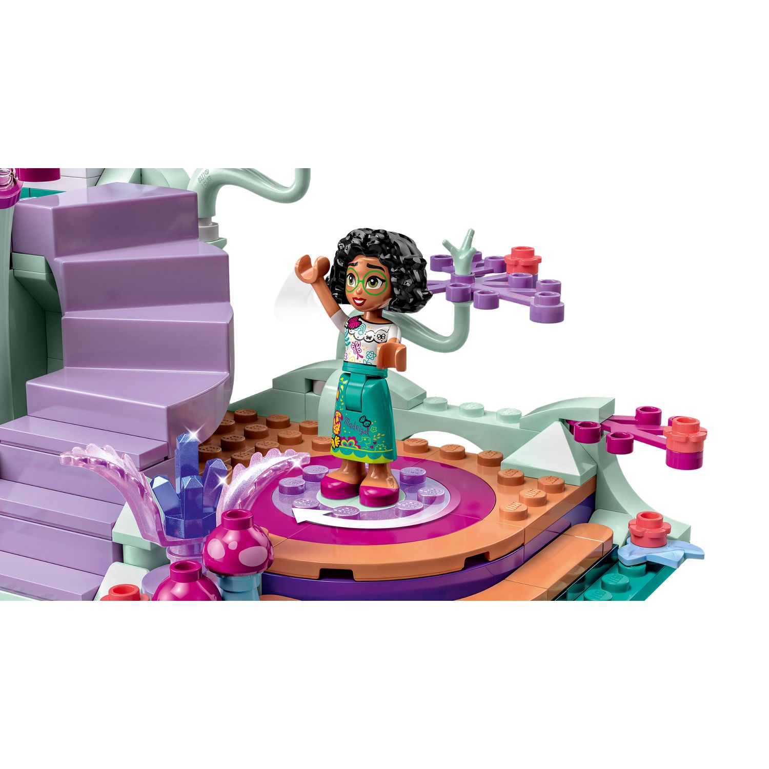 Конструктор LEGO Classic The Enchanted Treehouse 1016 дет. - фото 7