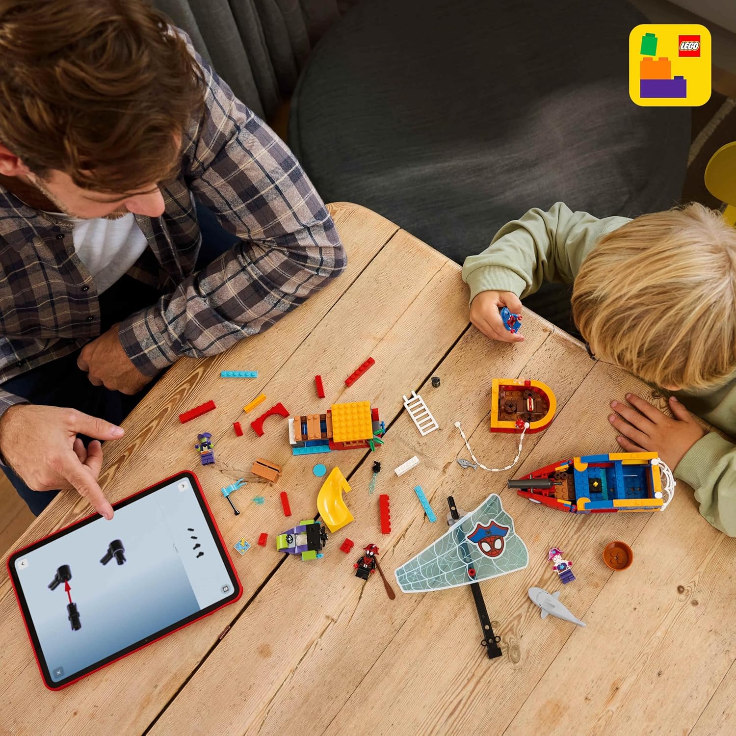 Конструктор LEGO Marvel Super Heroes Пиратский корабль 201 дет. - фото 9