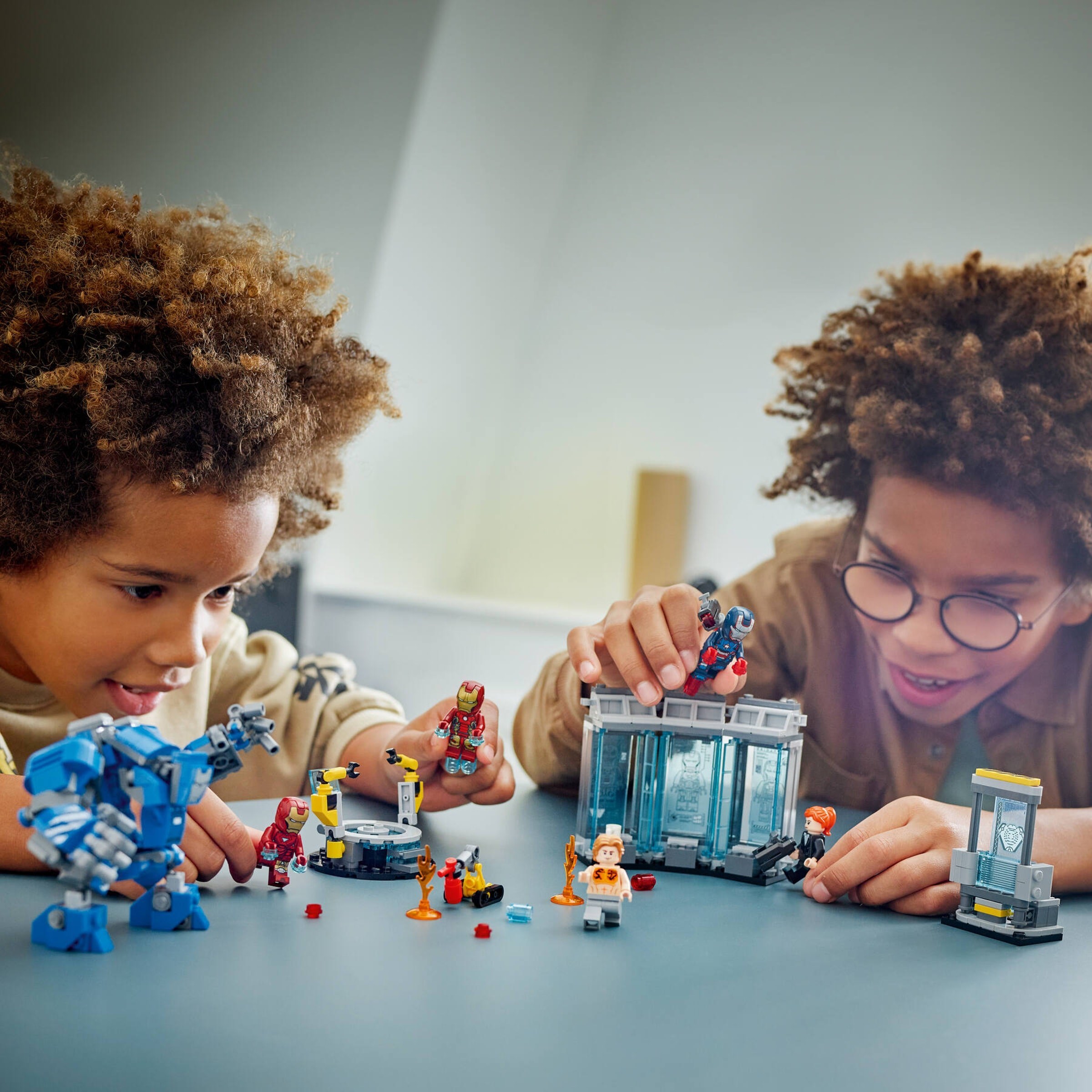 Конструктор LEGO Marvel Super Heroes 76315 384 дет. - фото 4