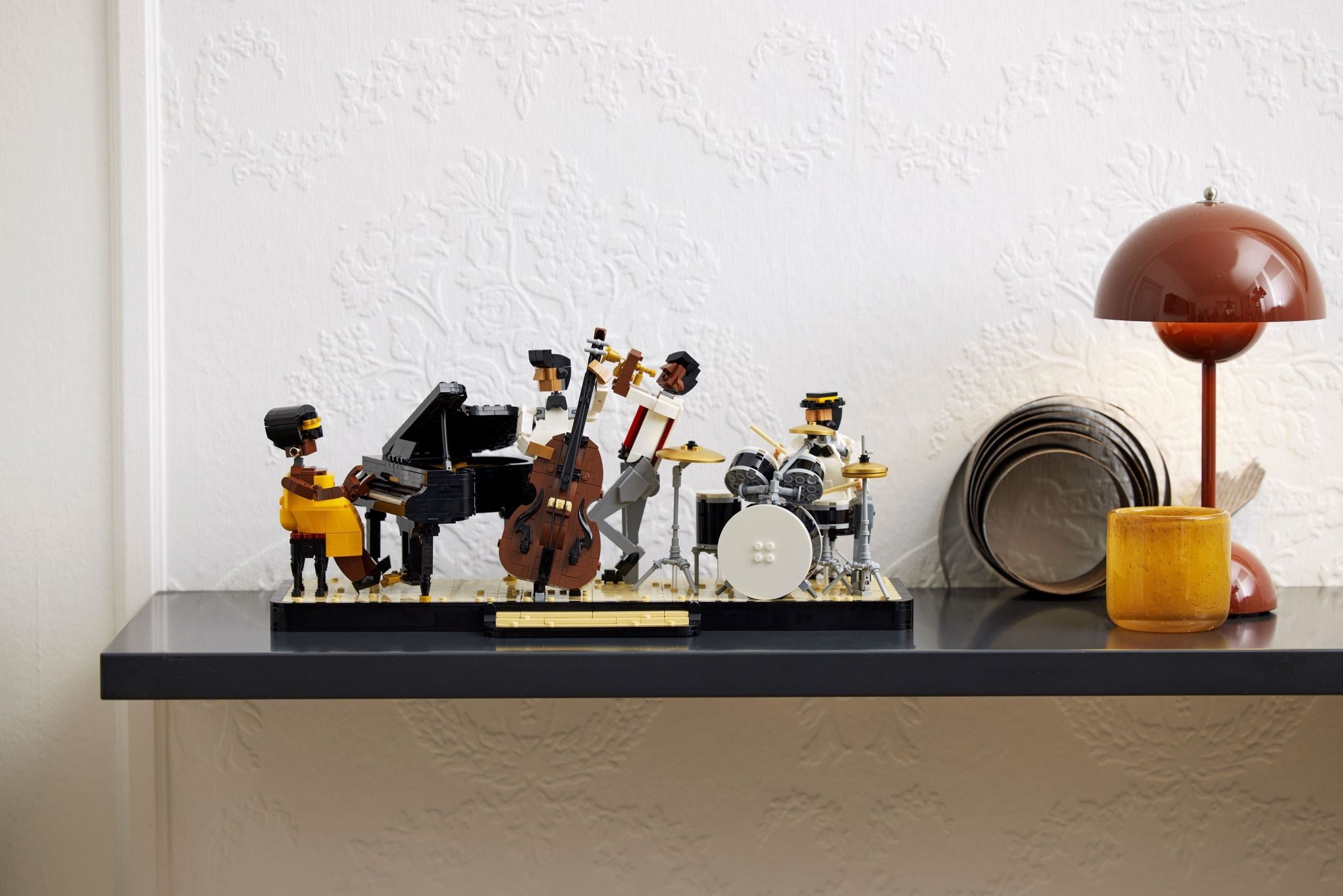 Конструктор LEGO Ideas 21334 1606 дет. - фото 4