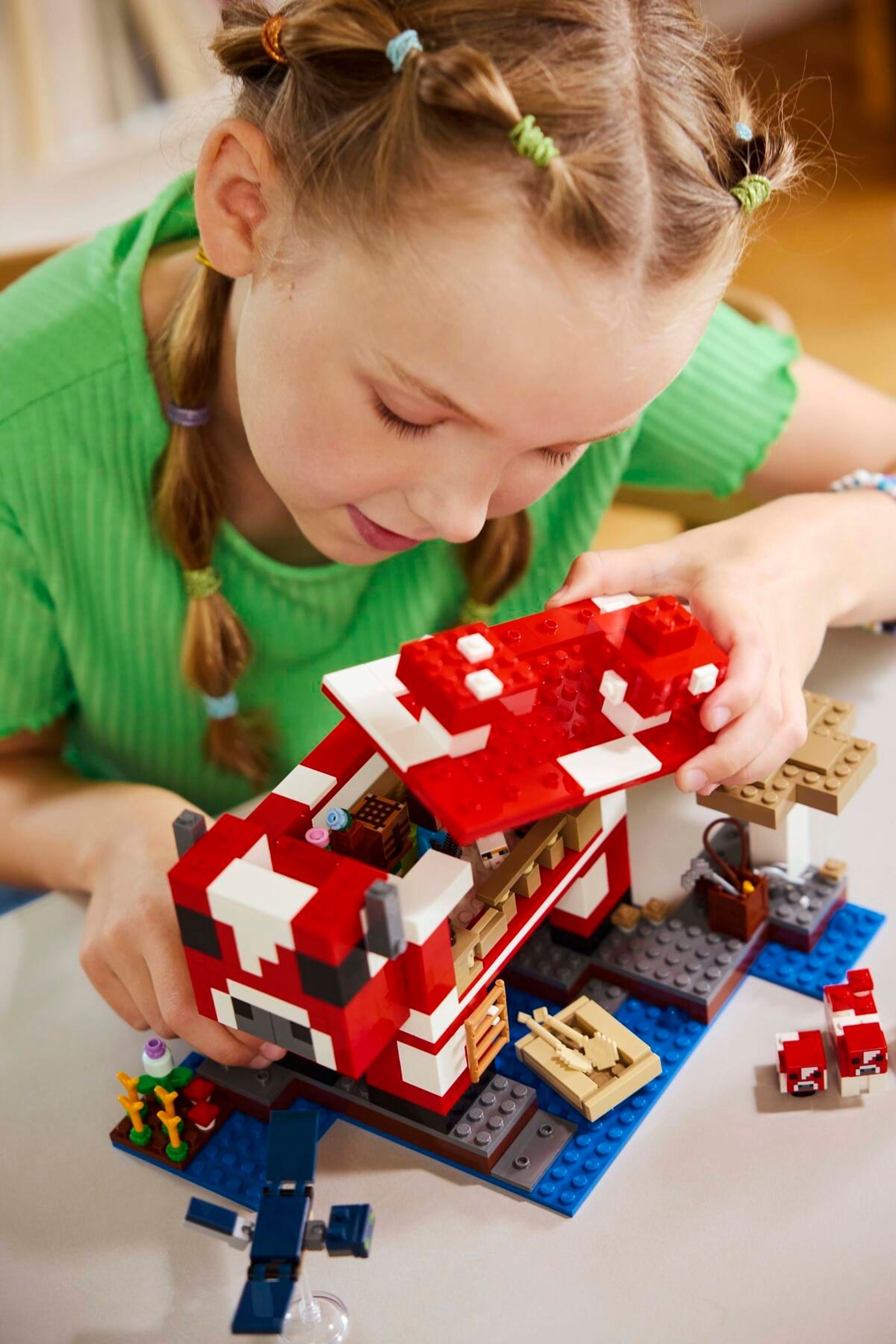 Конструктор LEGO Minecraft 21270 500 дет. - фото 3