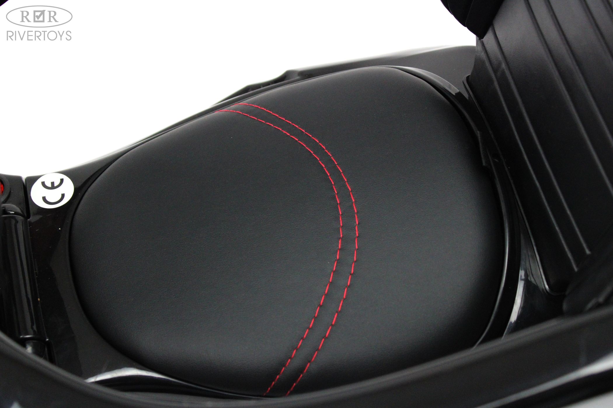 Электромобиль RIVERTOYS Mercedes A888AA-H-BLACK - фото 31