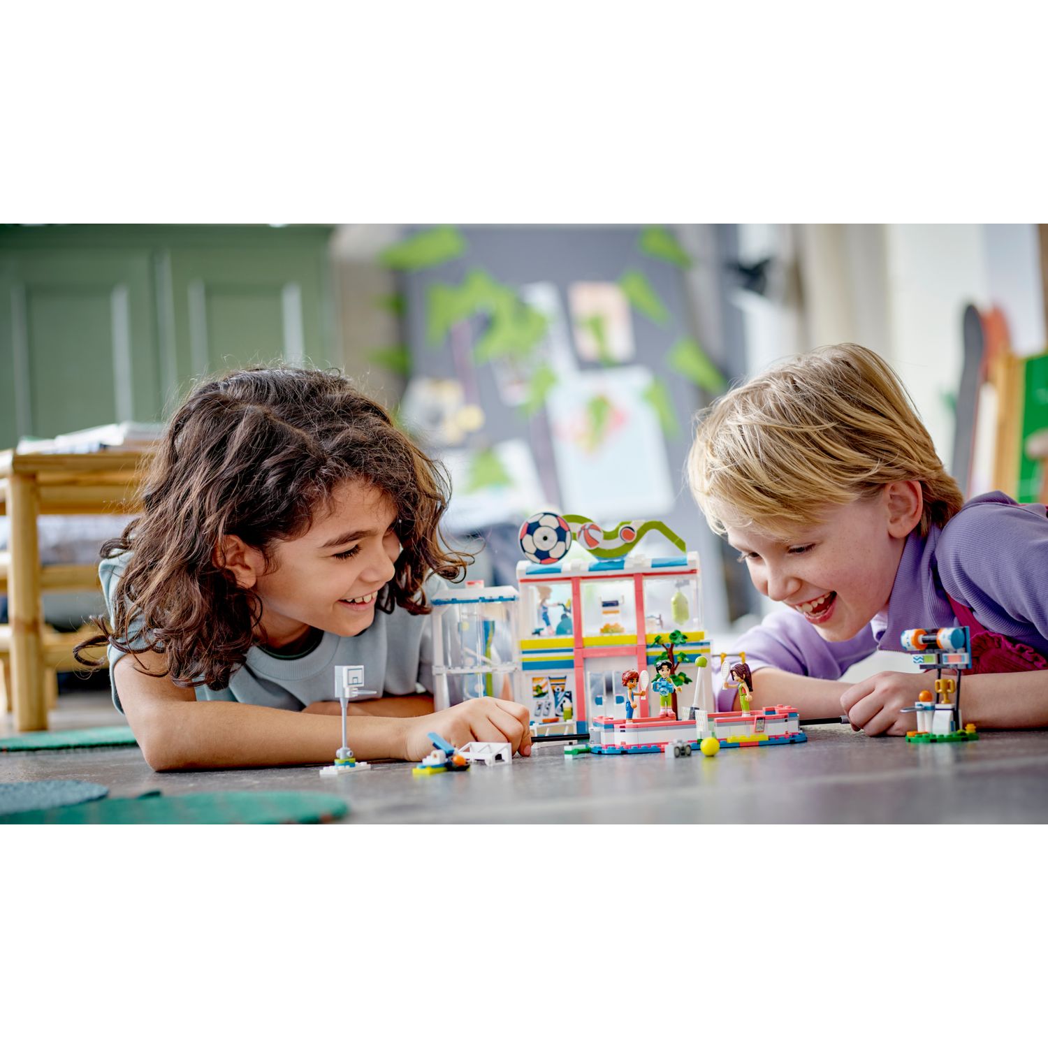 Конструктор LEGO Friends Sports Center 832 дет. - фото 9