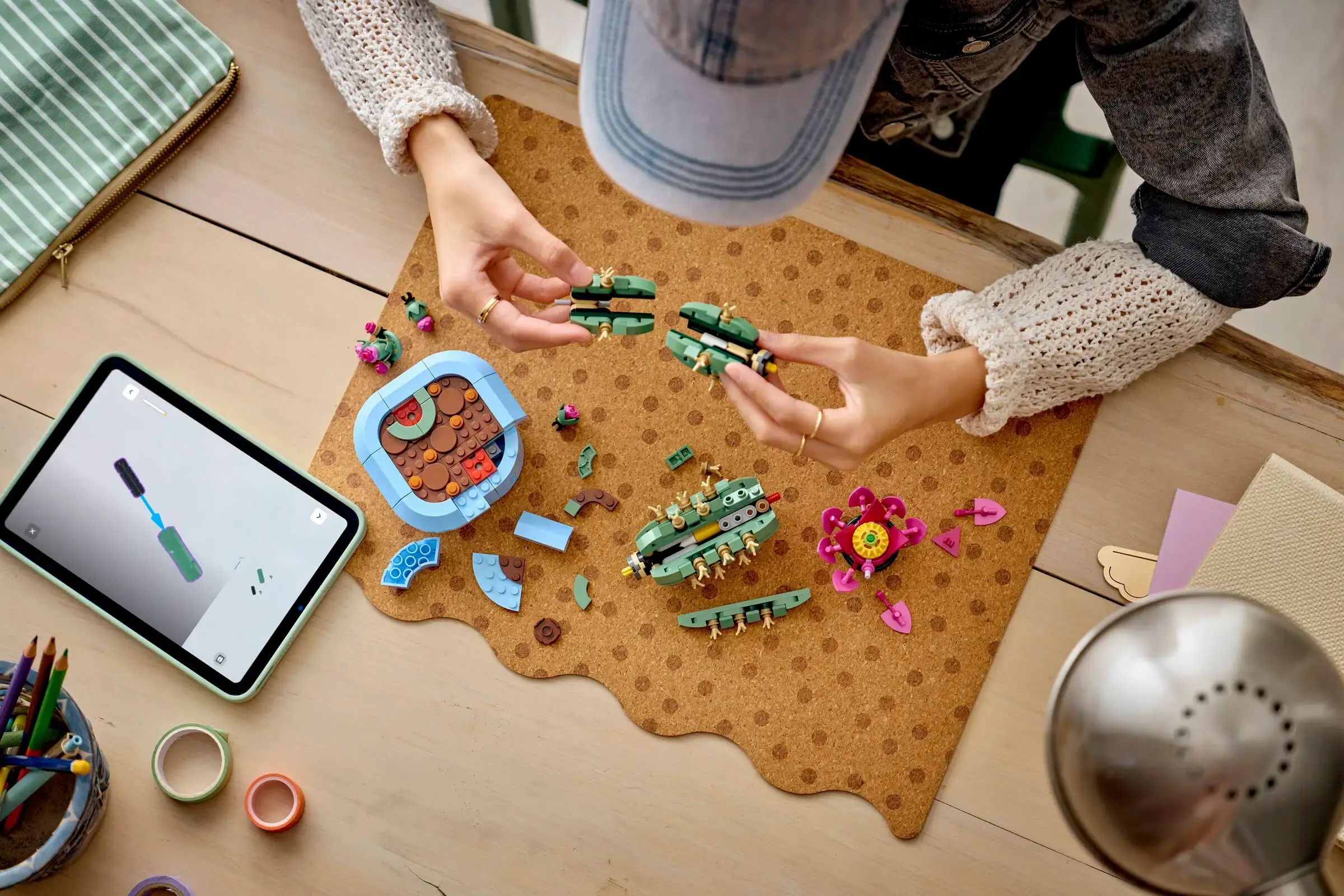 Конструктор LEGO Botanicals Цветущий кактус 482 дет. - фото 11