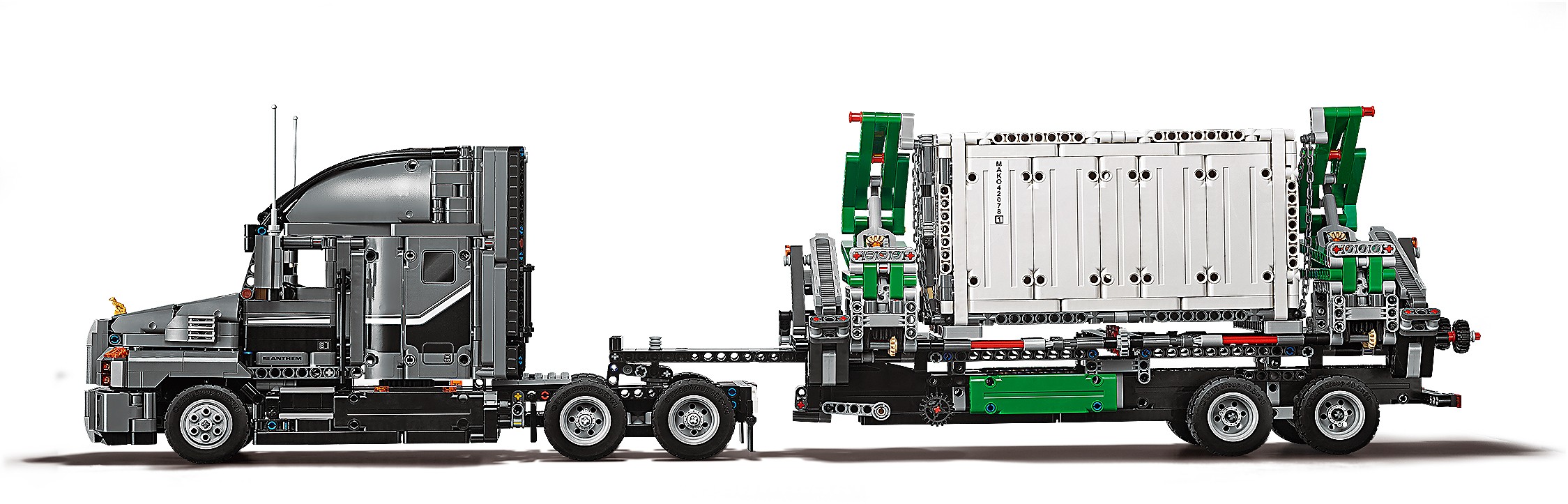 Конструктор LEGO Technic Грузовик MACK 42078 2595 дет. - фото 4