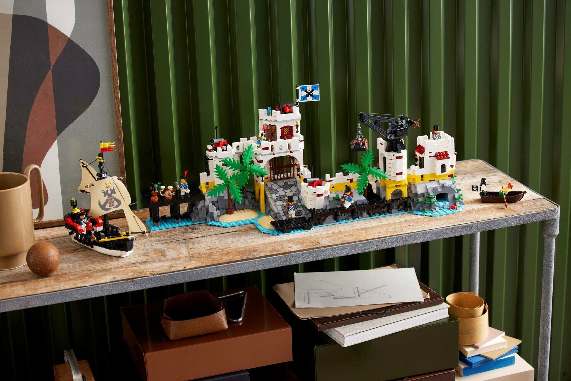 Конструктор LEGO Icons 2509 дет. - фото 7