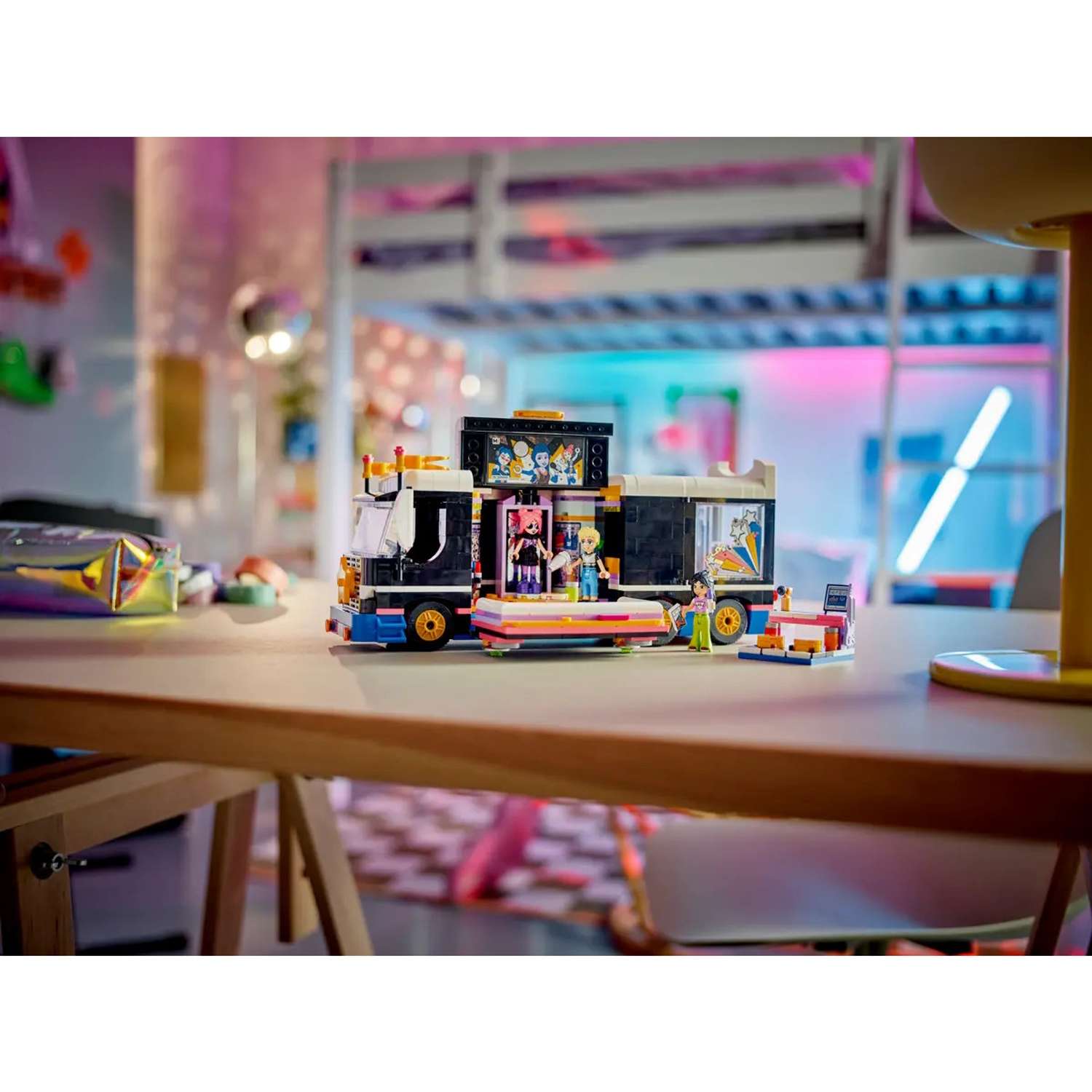 Конструктор LEGO Friends Музыкальный тур поп-звезды 845 дет. - фото 11