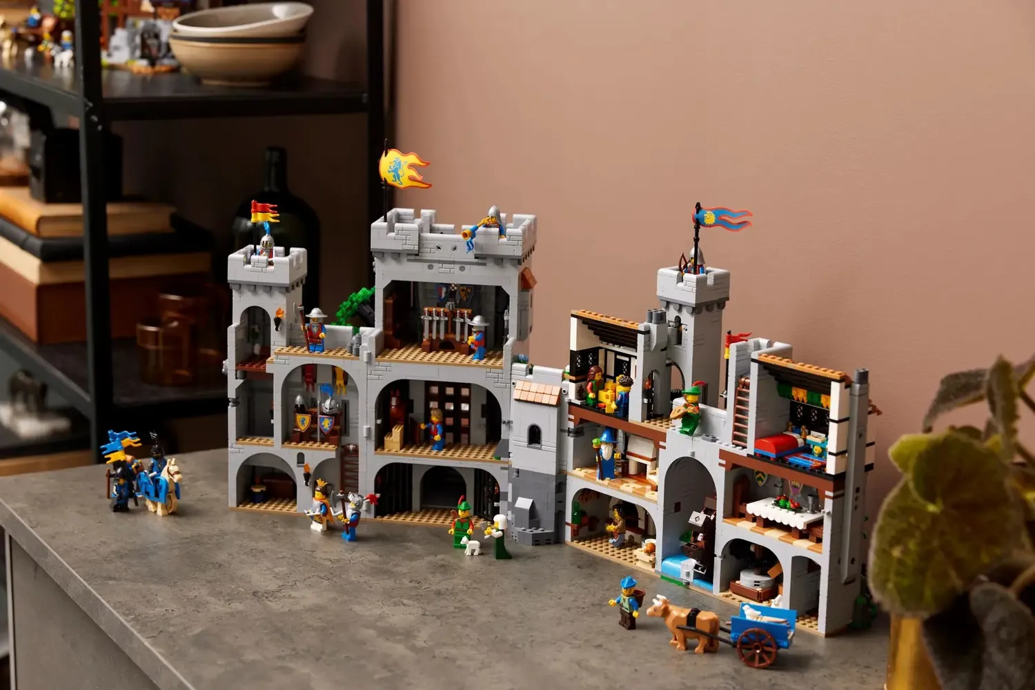 Конструктор LEGO Castle 10305 4514 дет. - фото 6