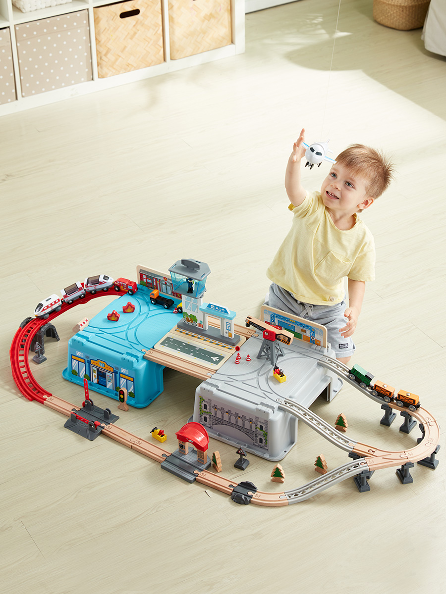 Набор железнодорожный Hape E3773_HP - фото 2