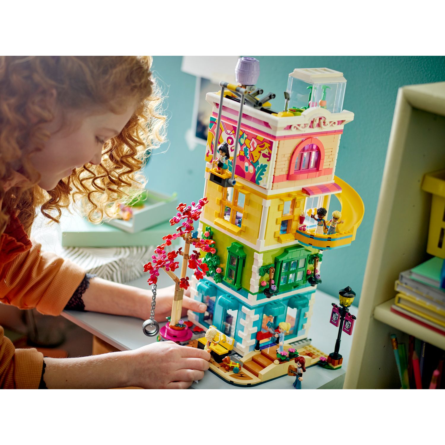 Конструктор LEGO Friends HeartlakeCity Community Center - фото 8