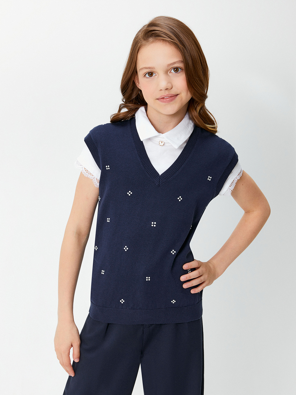 Изображение товара Жилет Acoola 152 из мягкой тонкой пряжи с украшением жемчужинами