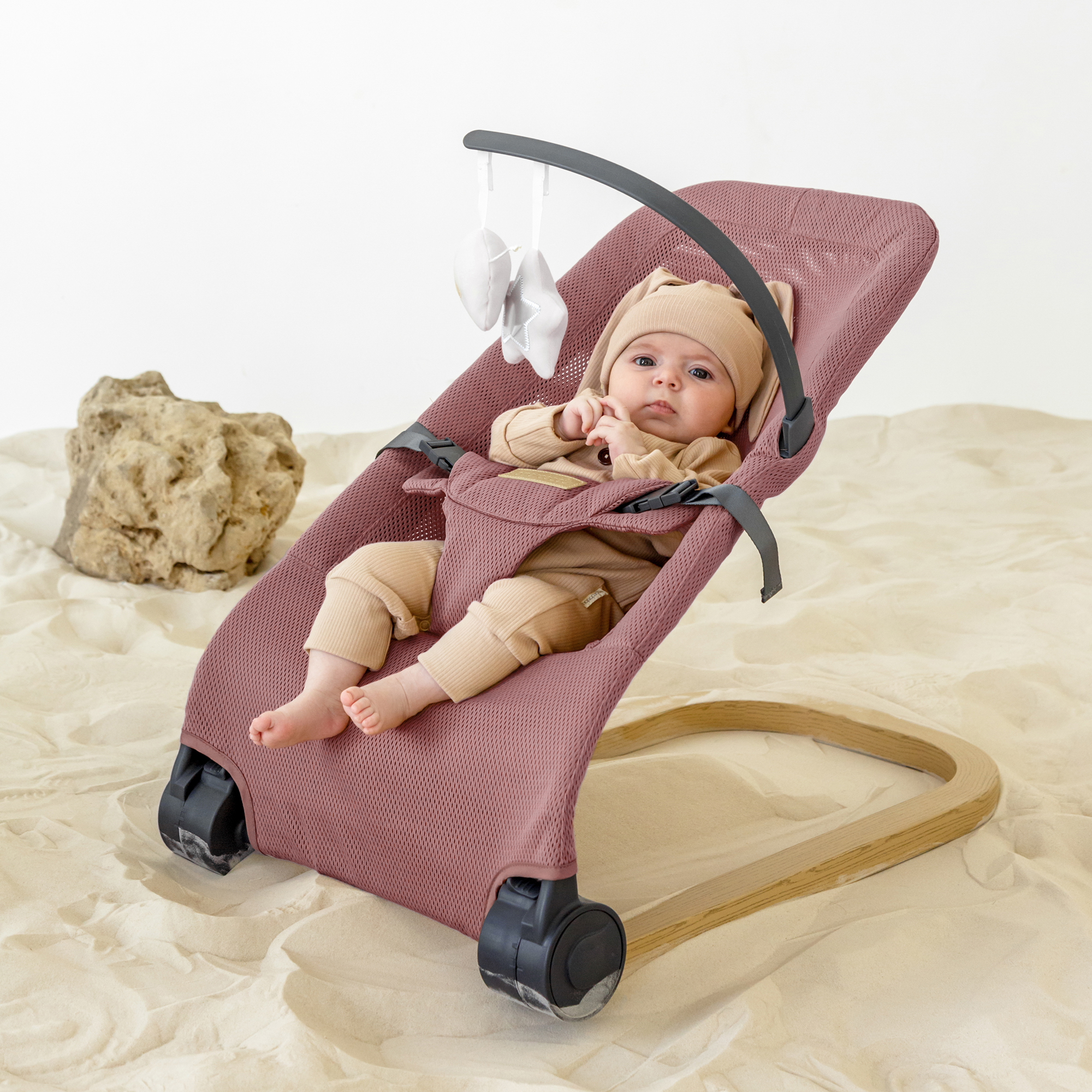 Детский шезлонг AmaroBaby Baby relax розовый - фото 12