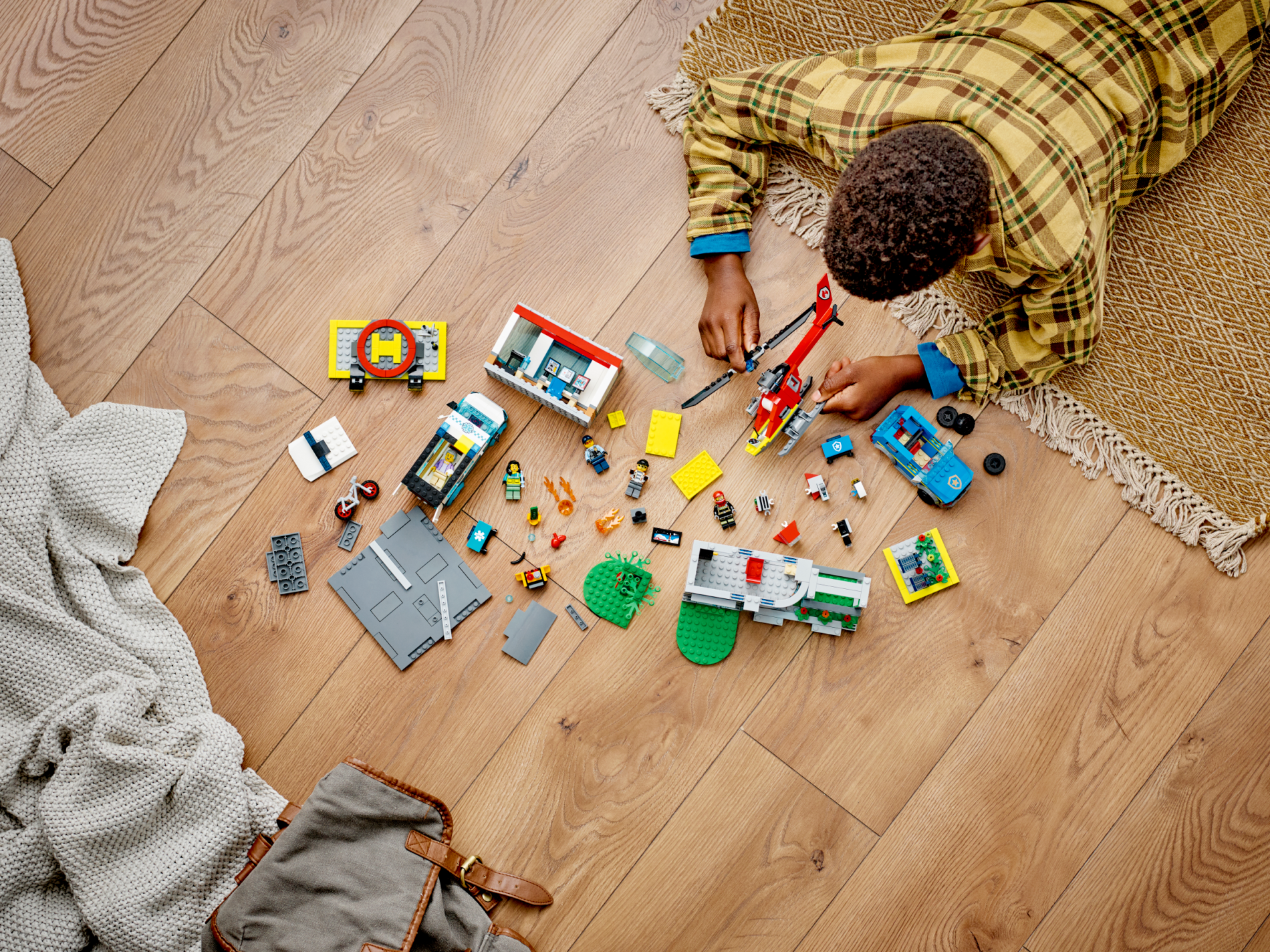 Конструктор LEGO City 60371 706 дет. - фото 8