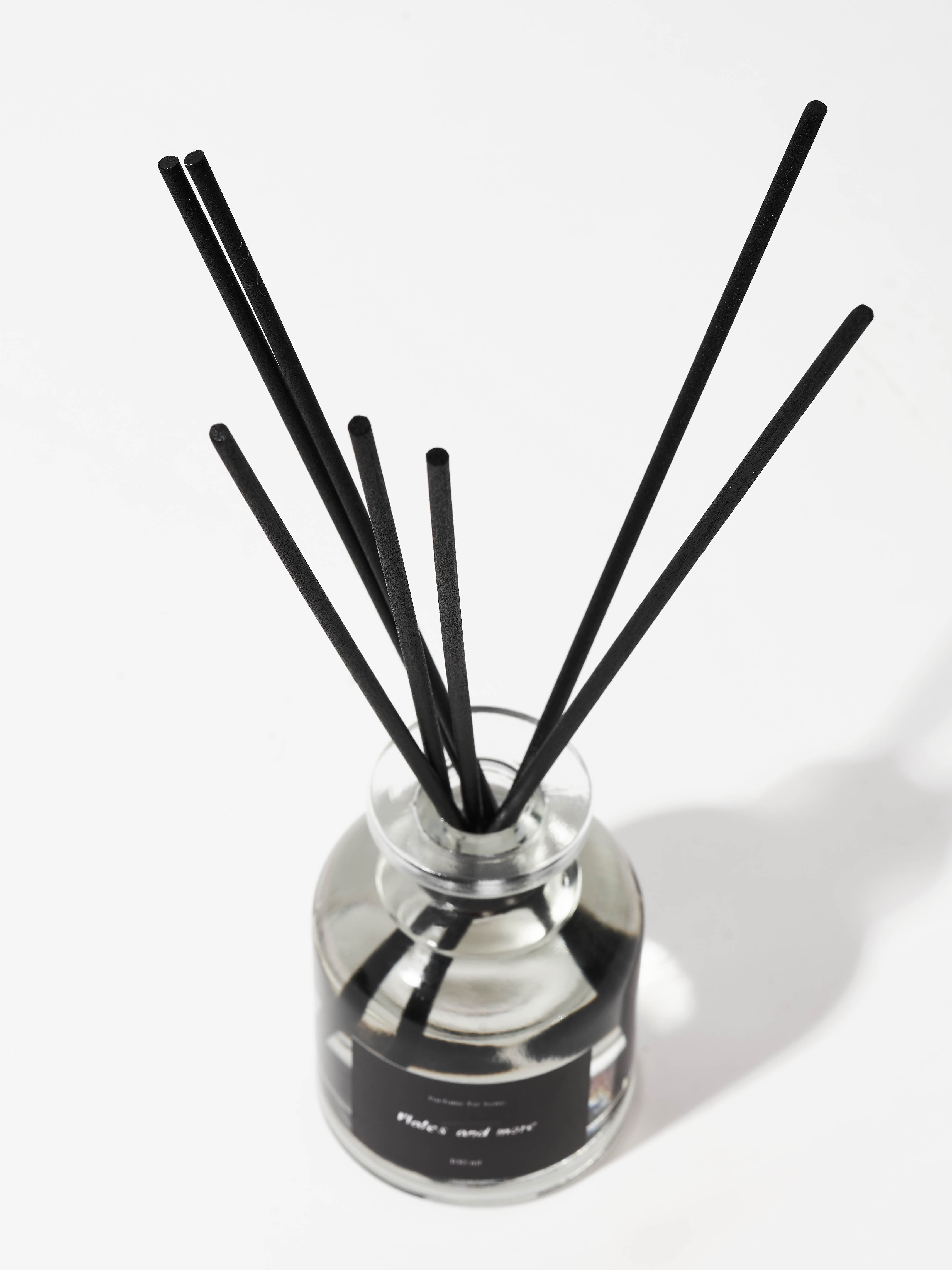 Диффузор для дома с палочками Plates and More Свежий лён 100 мл - фото 6