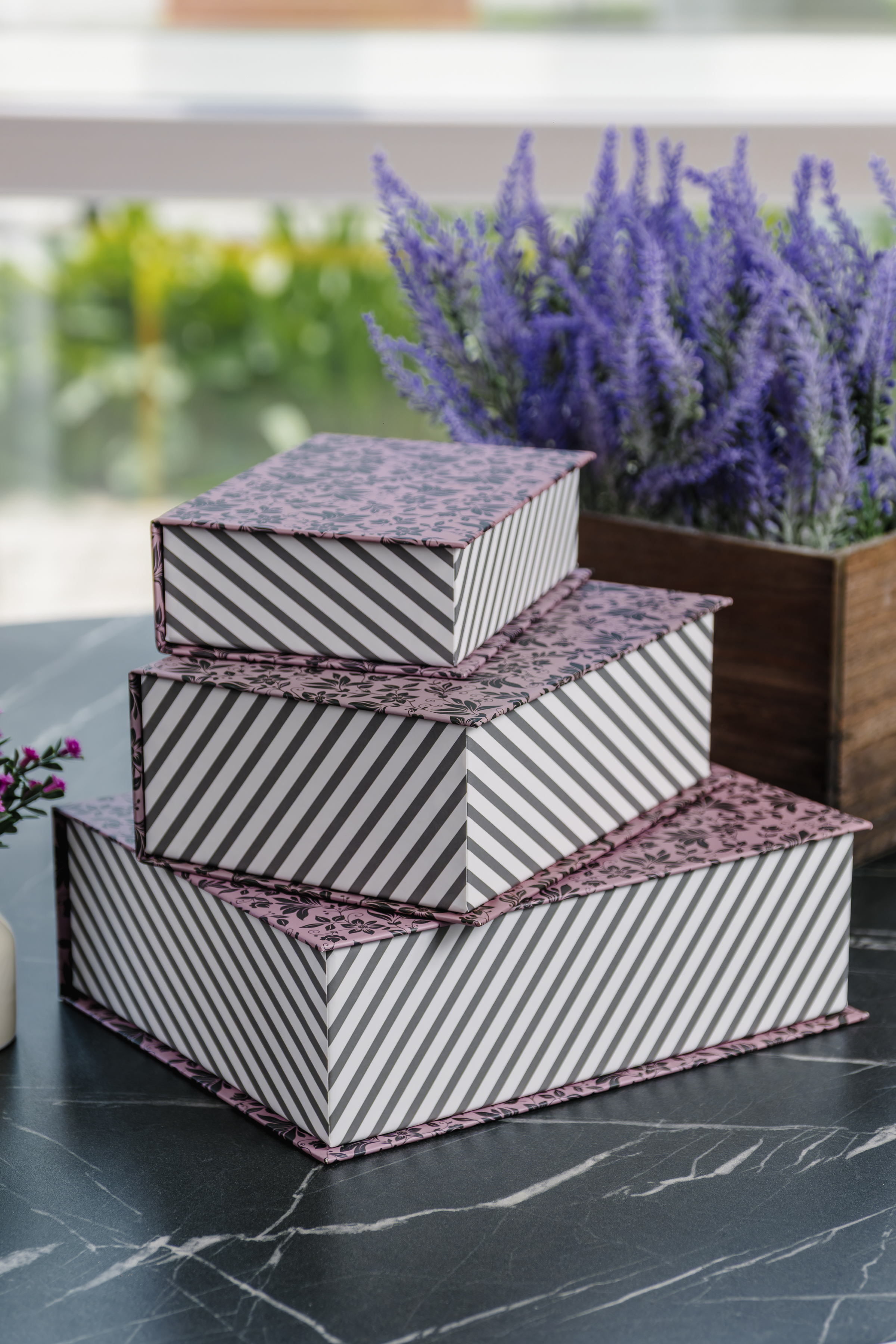 Шкатулка для украшений Cartonnage маленькая 17x12x5 см Цветы полоски розовый - фото 2