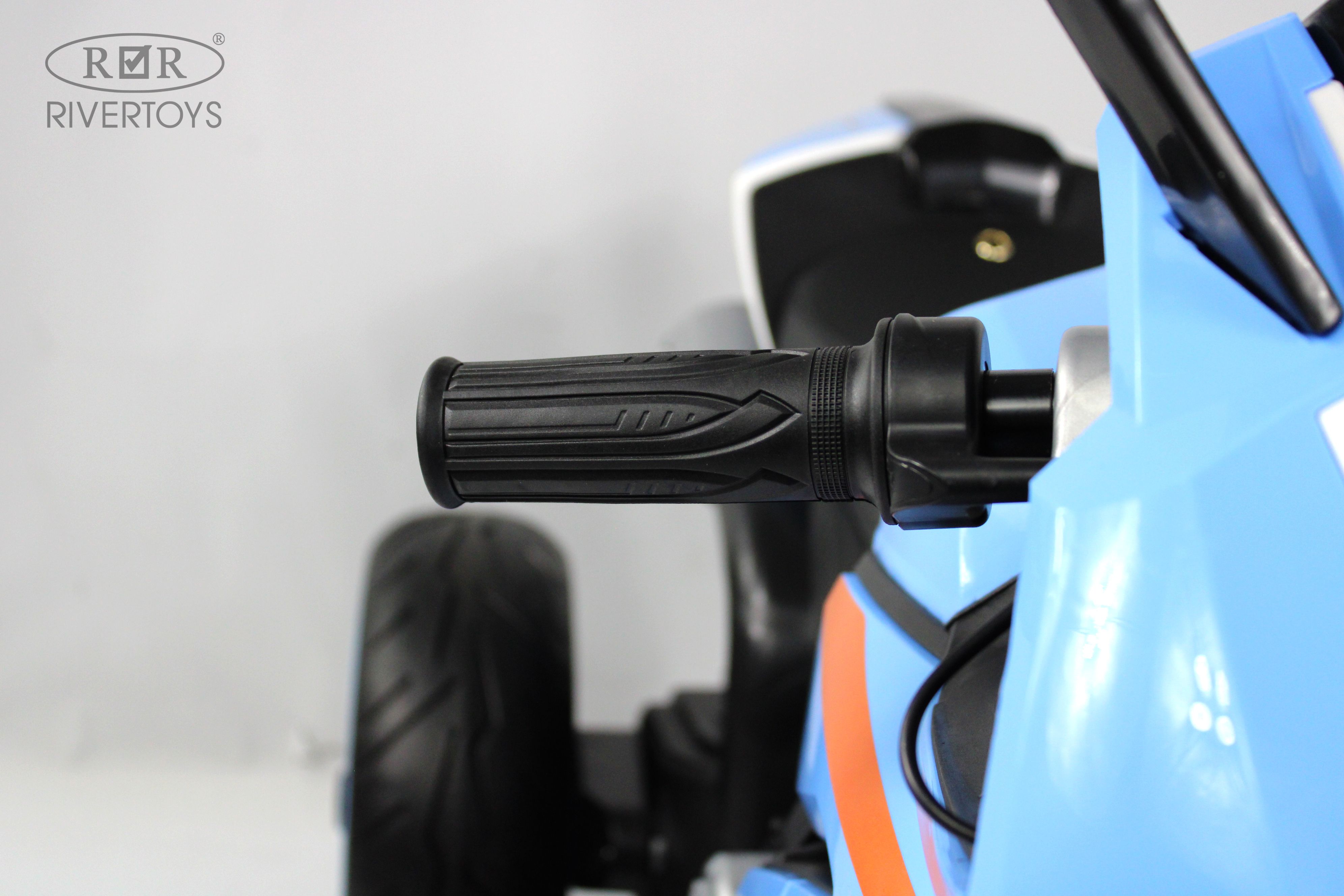 Электромобиль RIVERTOYS C005MC-BLUE - фото 7